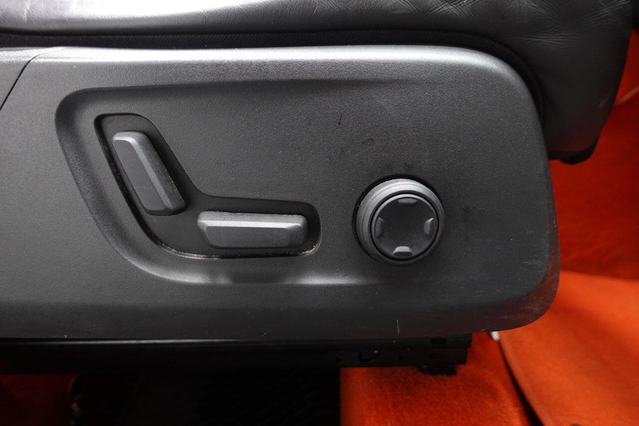 Volvo XC40 - Image 32