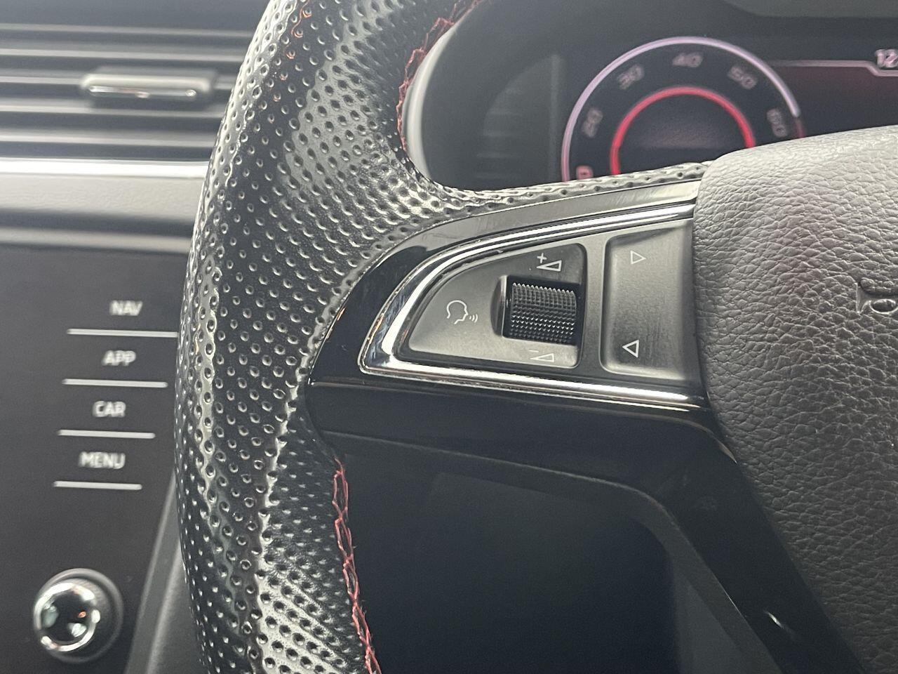 Skoda Octavia - Image 38