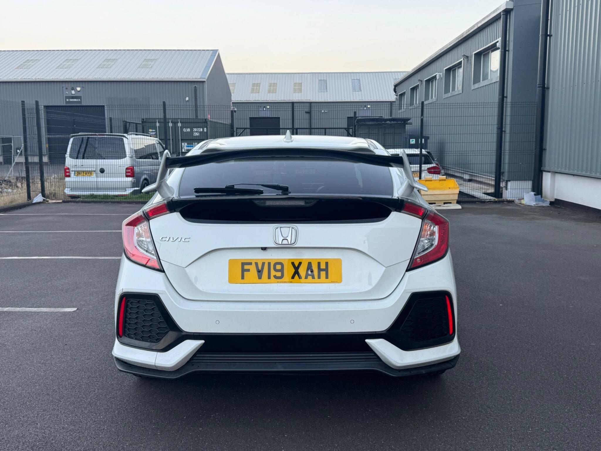Honda Civic - Image 13