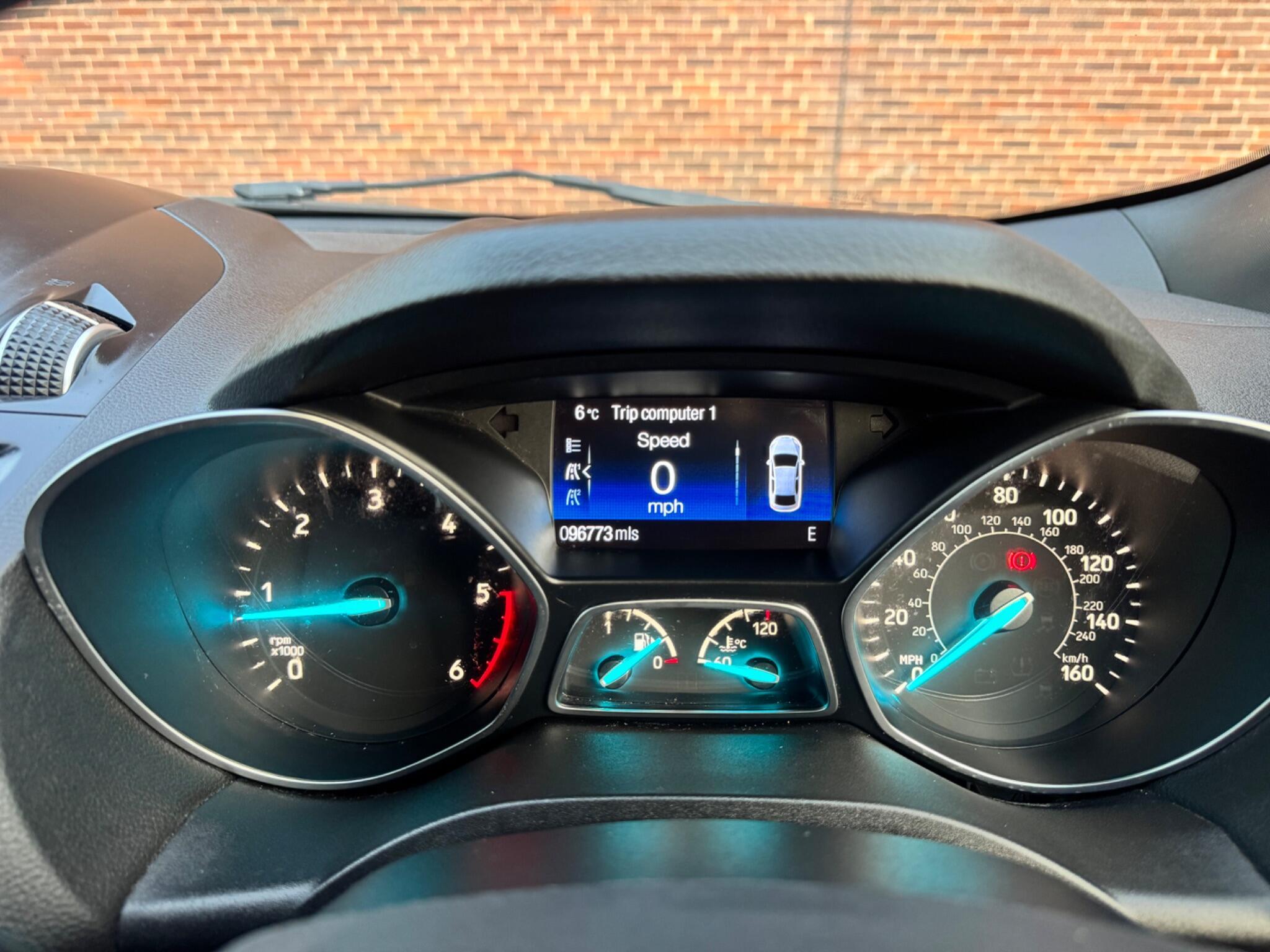 Ford Kuga - Image 43