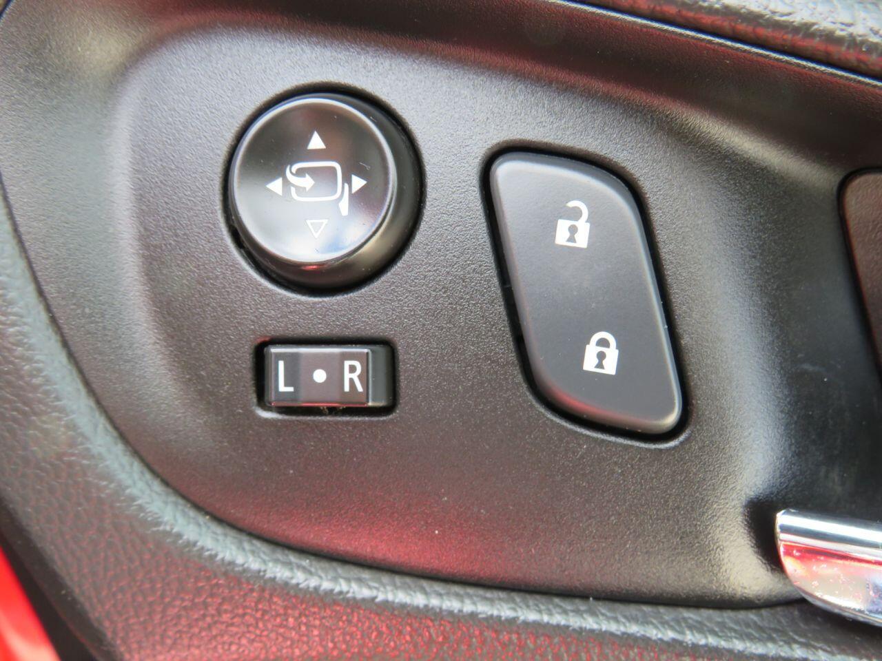 Vauxhall Insignia - Image 22