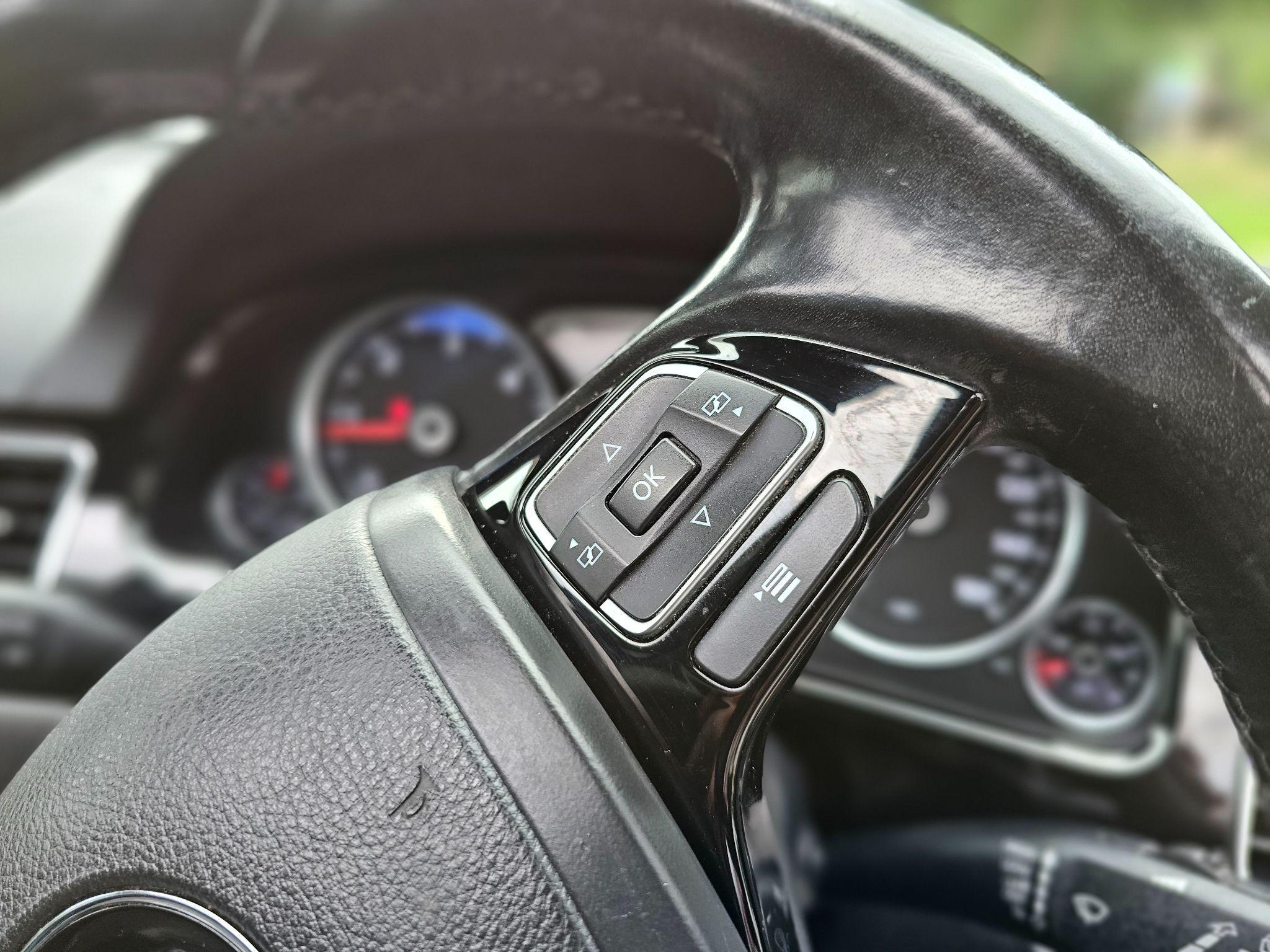 Volkswagen Touareg - Image 20