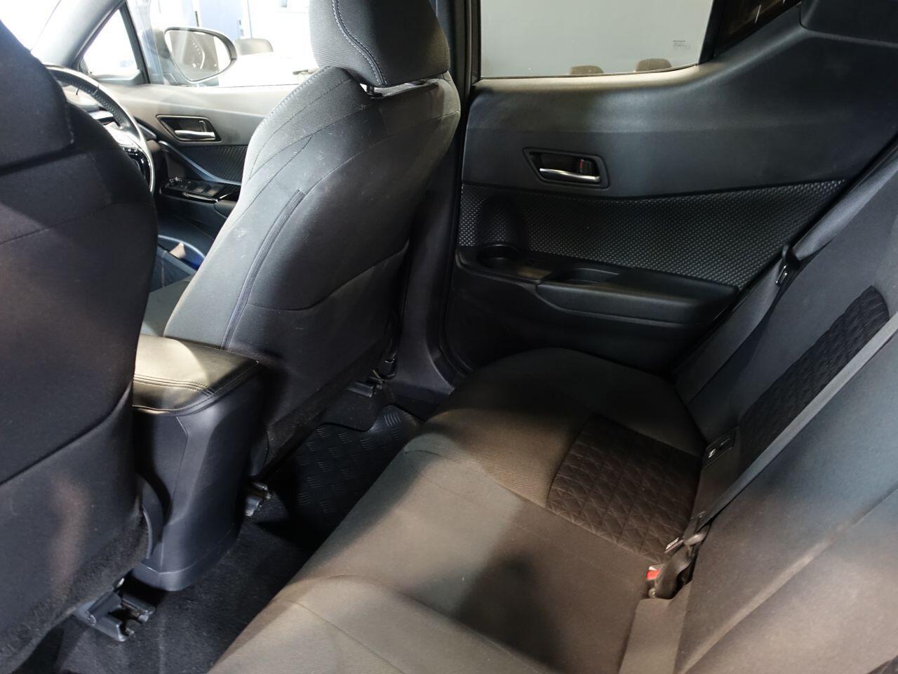 Toyota C-Hr - Image 16