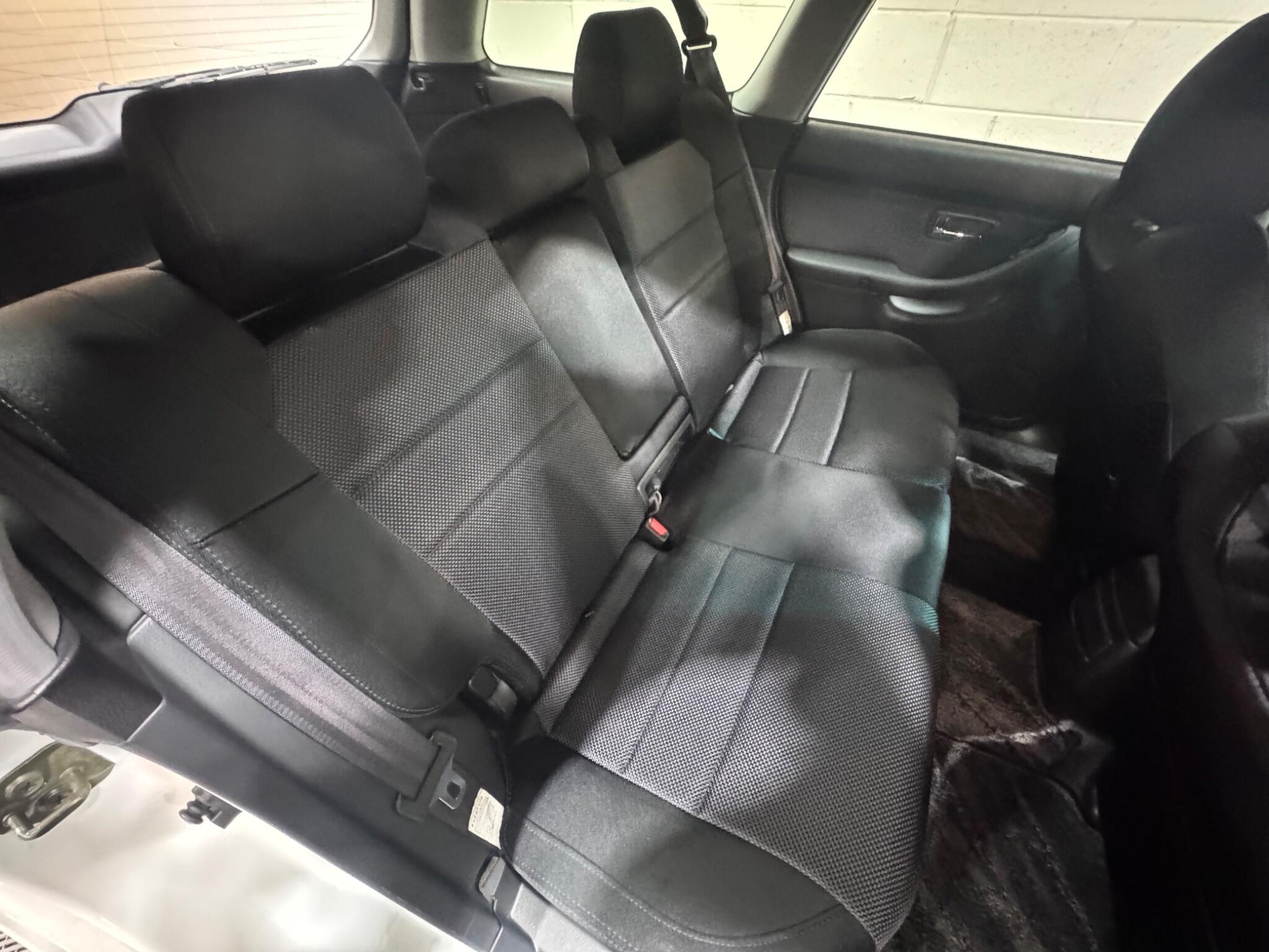 Subaru Legacy - Image 12