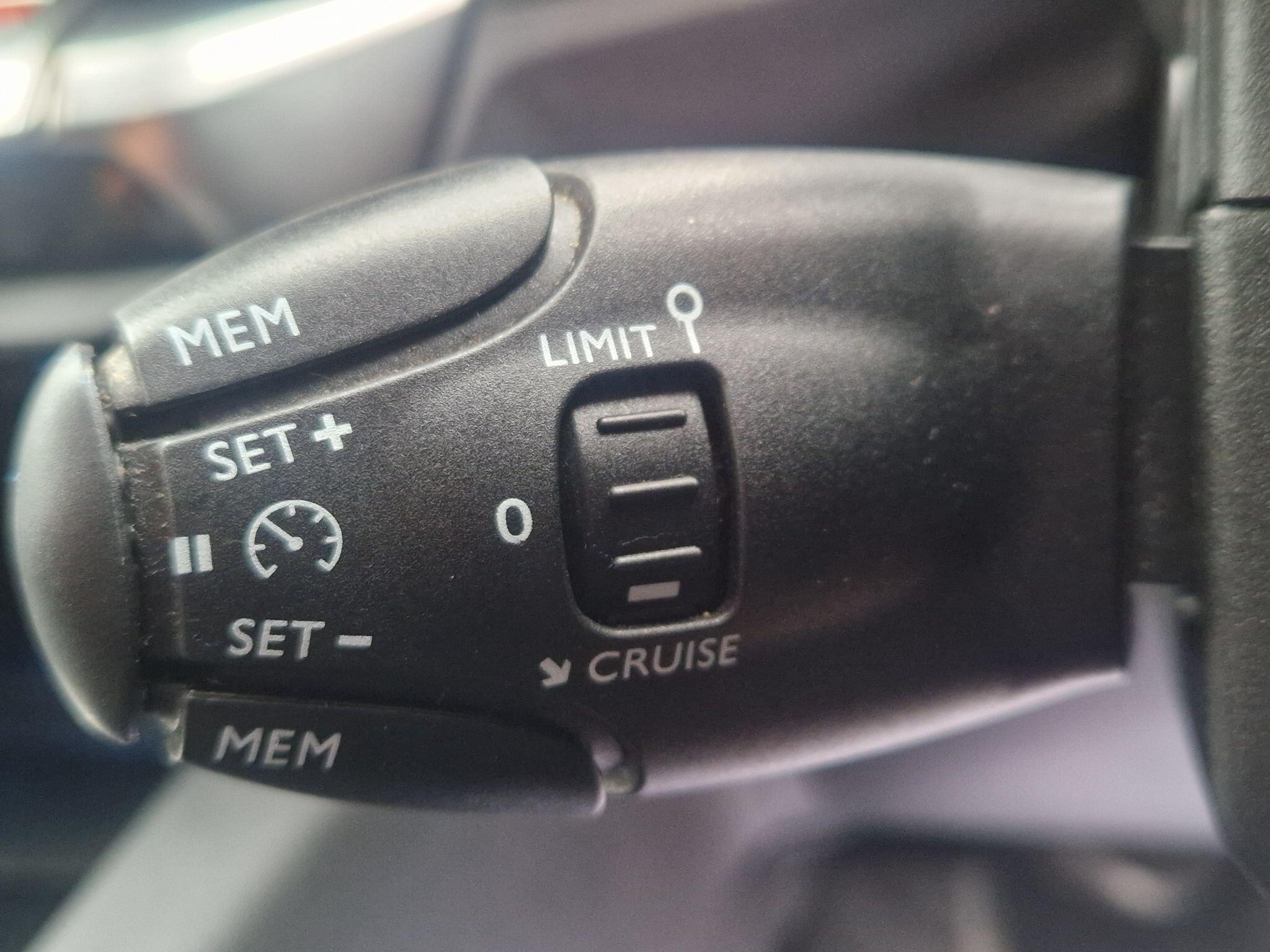 Peugeot 5008 - Image 56