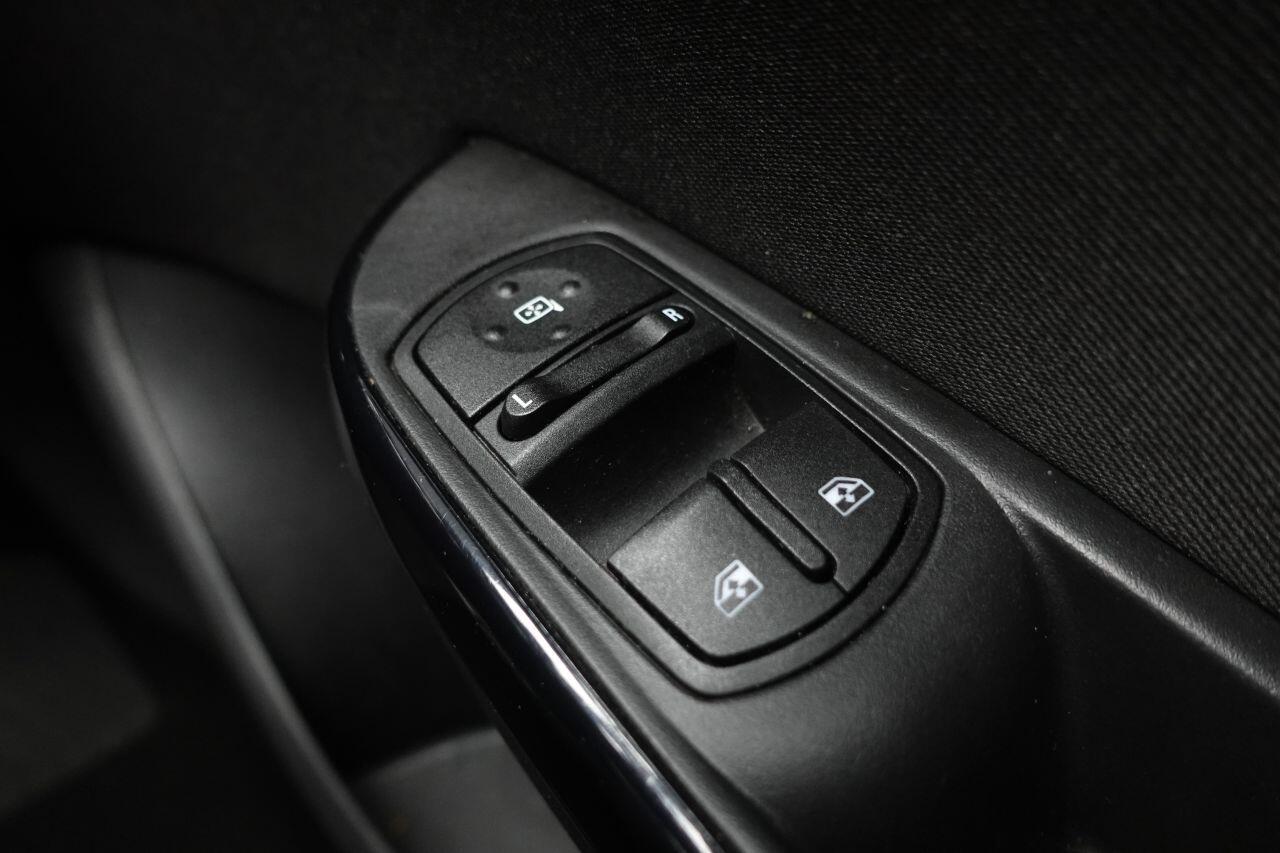 Vauxhall Corsa - Image 35