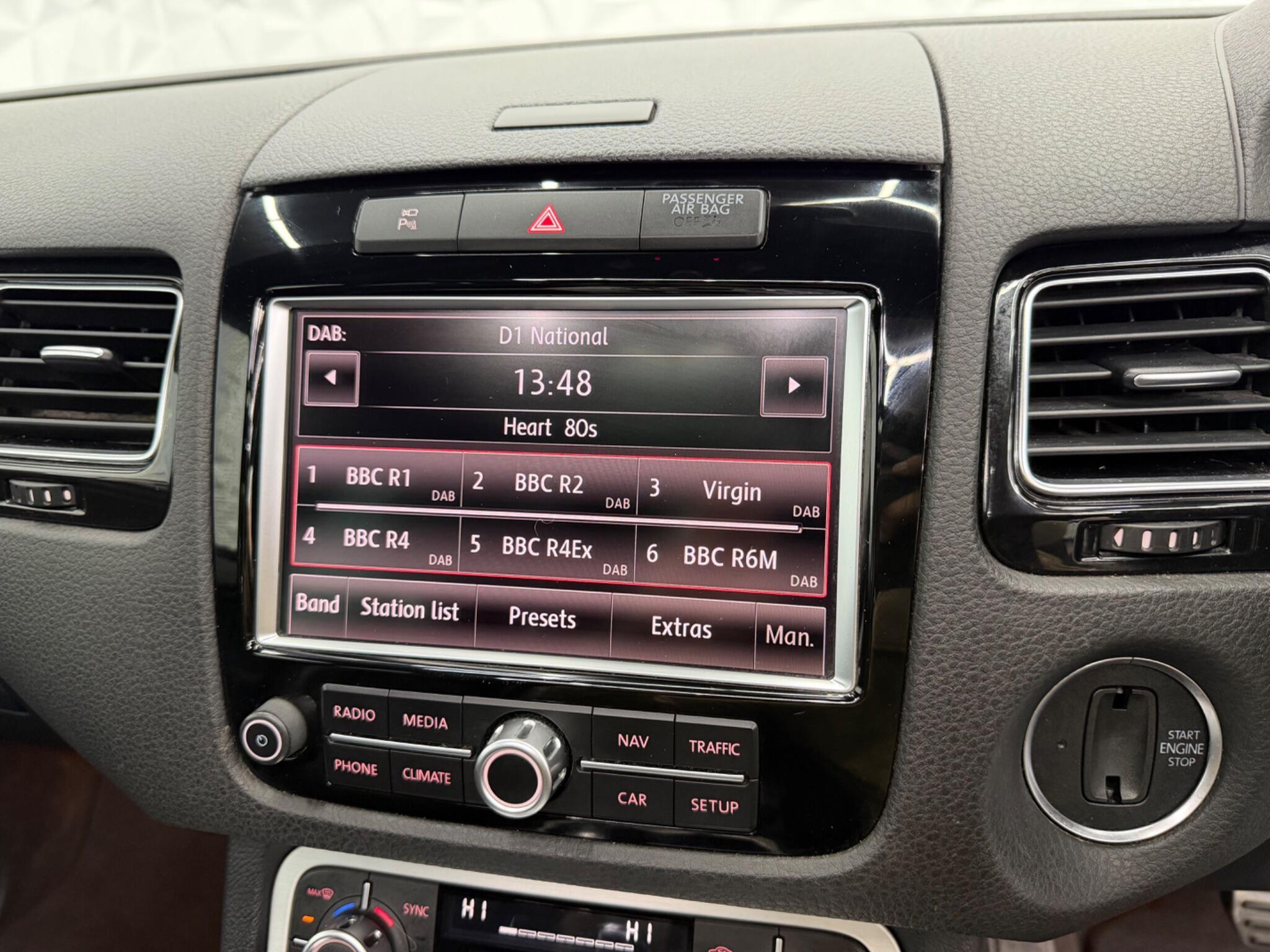 Volkswagen Touareg - Image 17