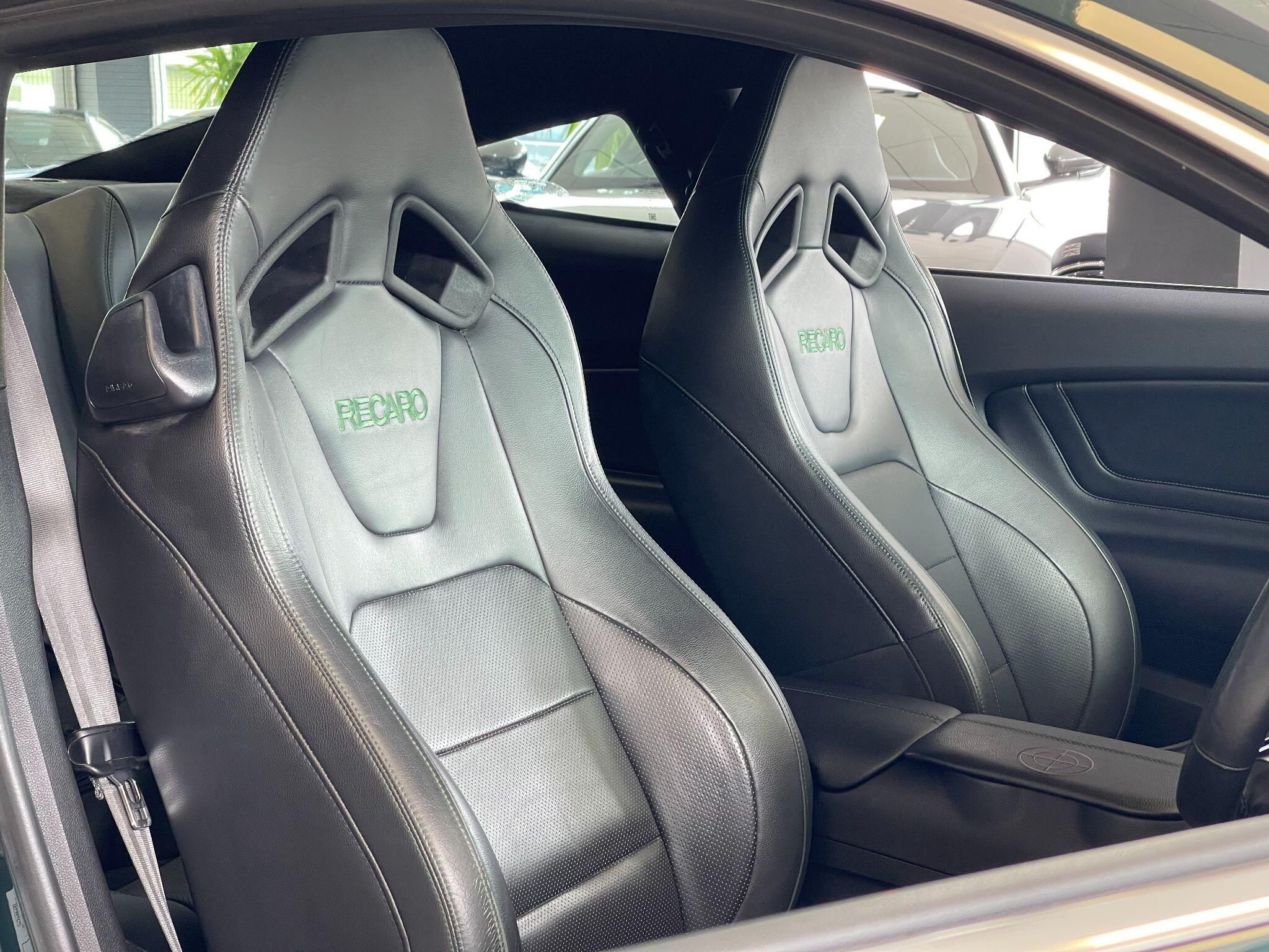 Ford Mustang - Image 2