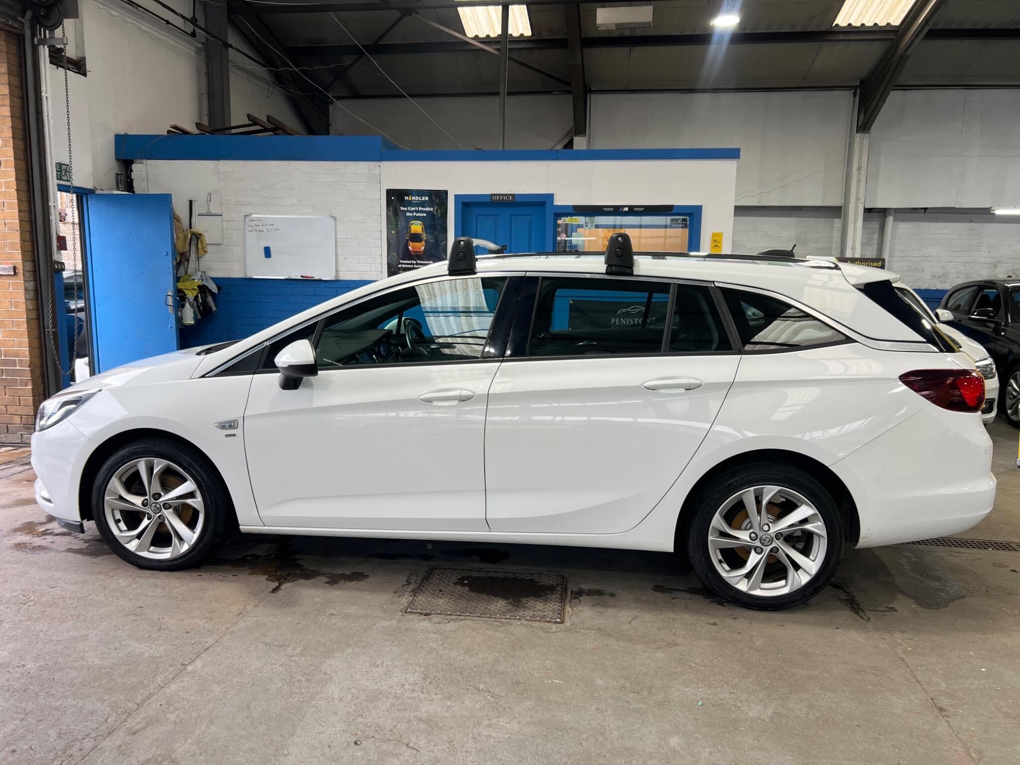 Vauxhall Astra - Image 7