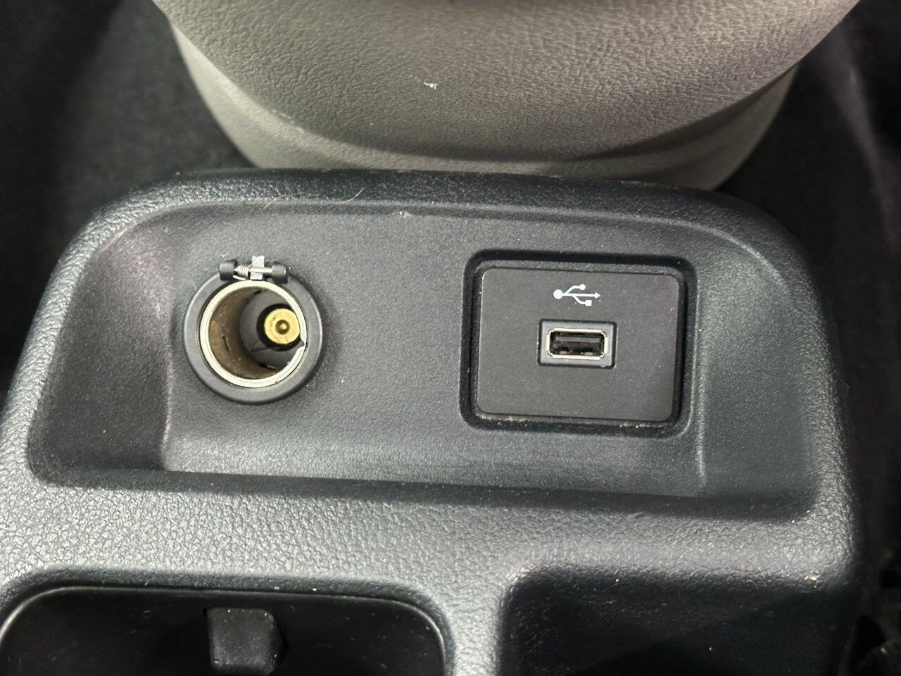 Ford Grand Tourneo Connect - Image 16