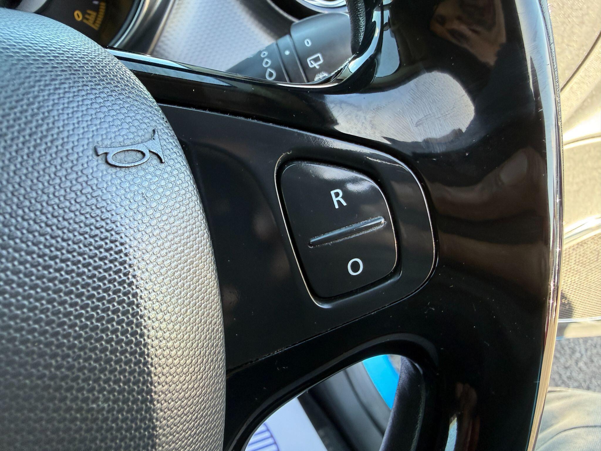 Renault Captur - Image 46