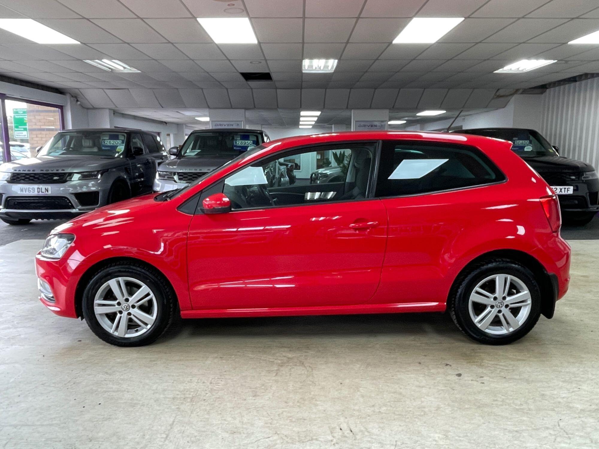 Volkswagen Polo - Image 12