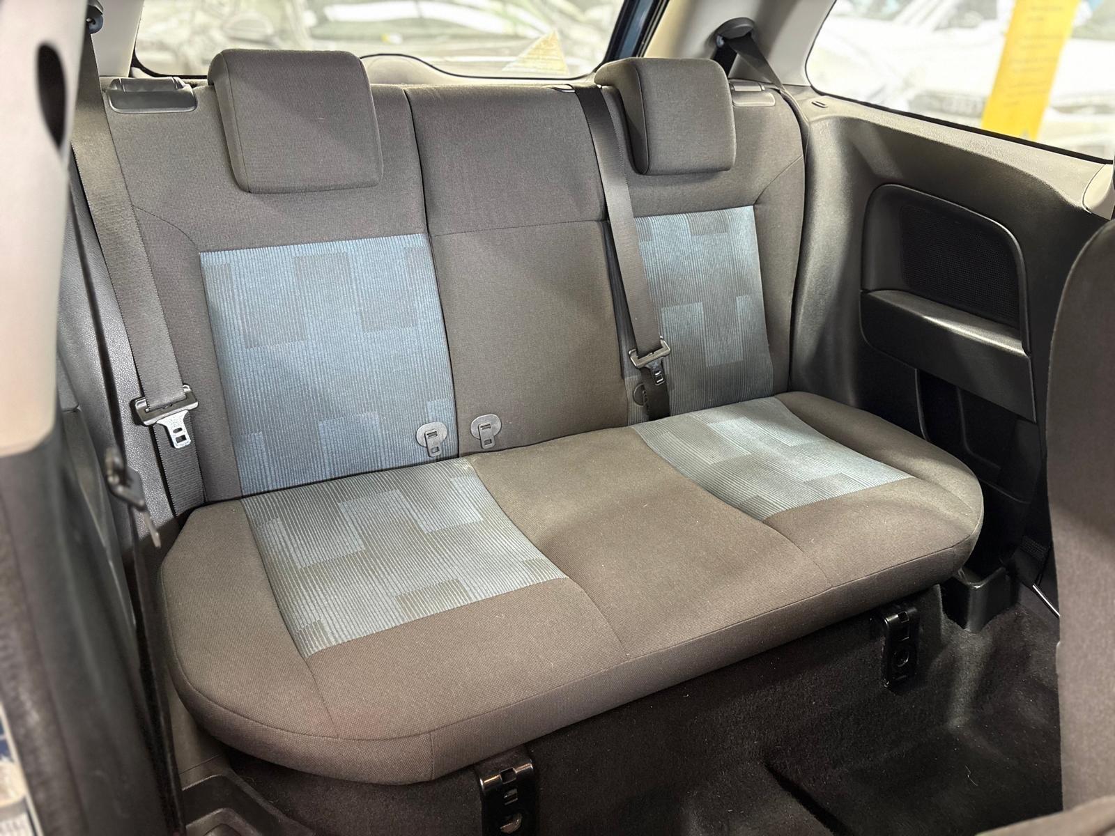 Ford Fiesta - Image 18