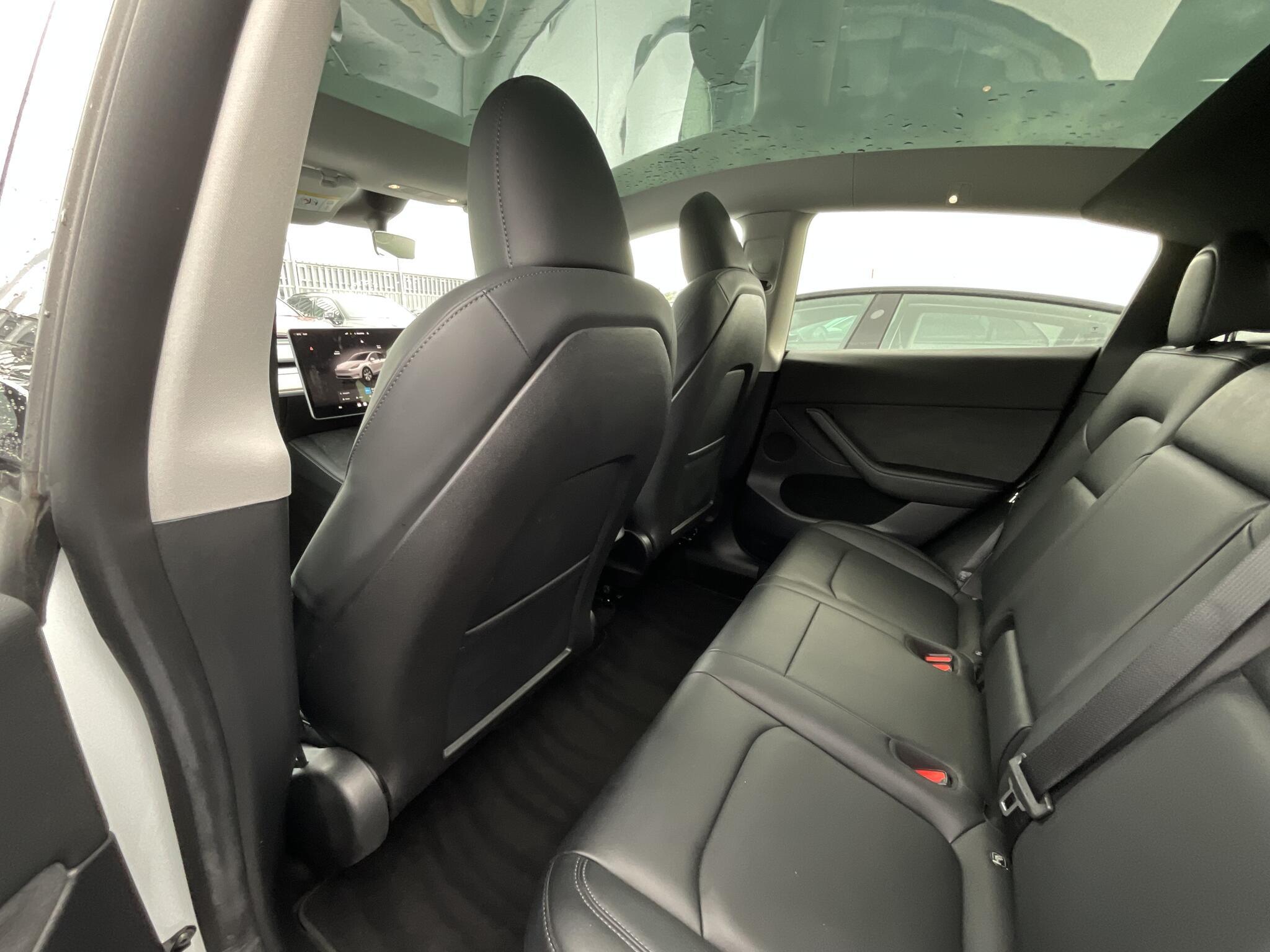 Tesla Model Y - Image 9