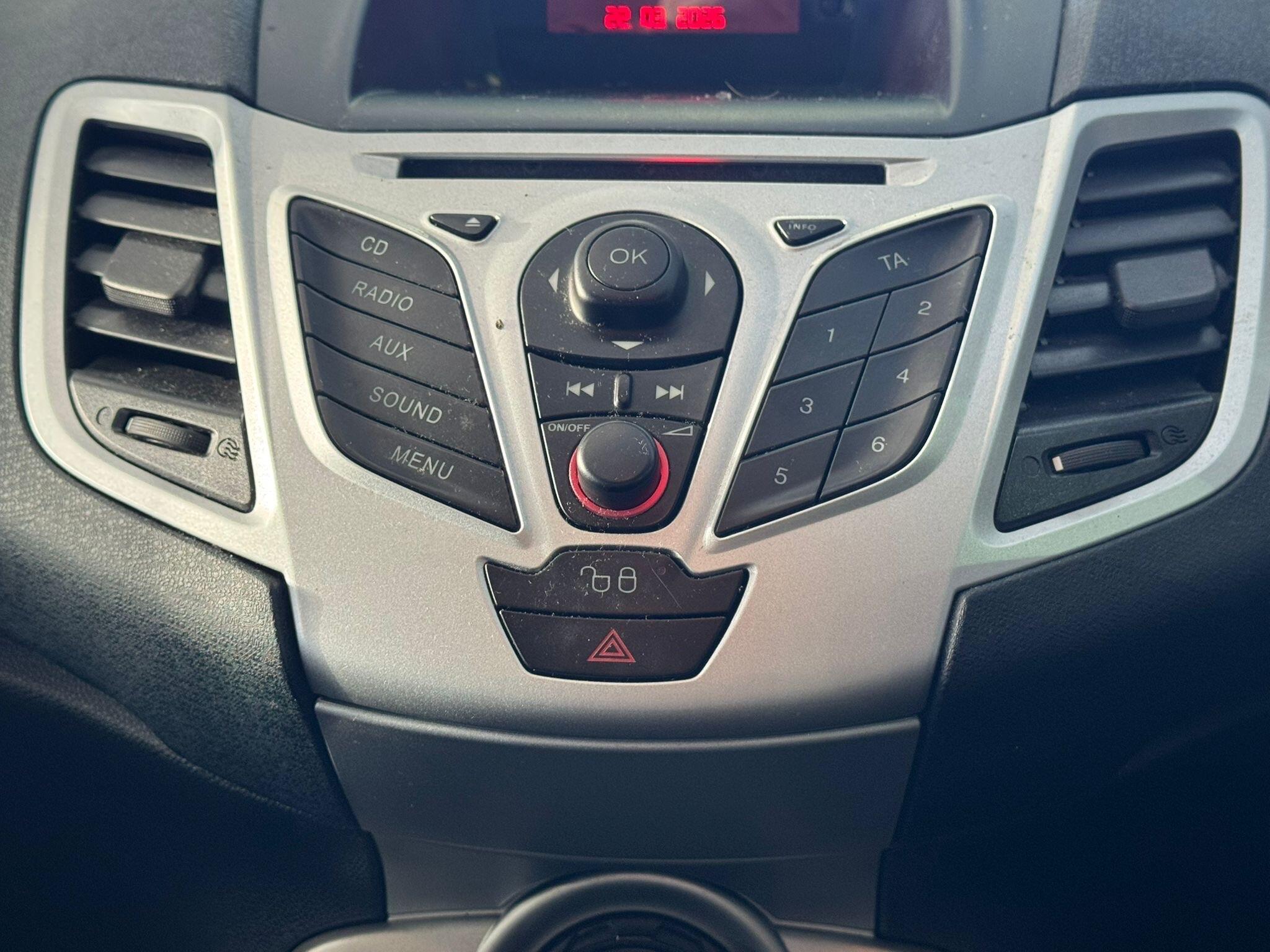 Ford Fiesta - Image 20