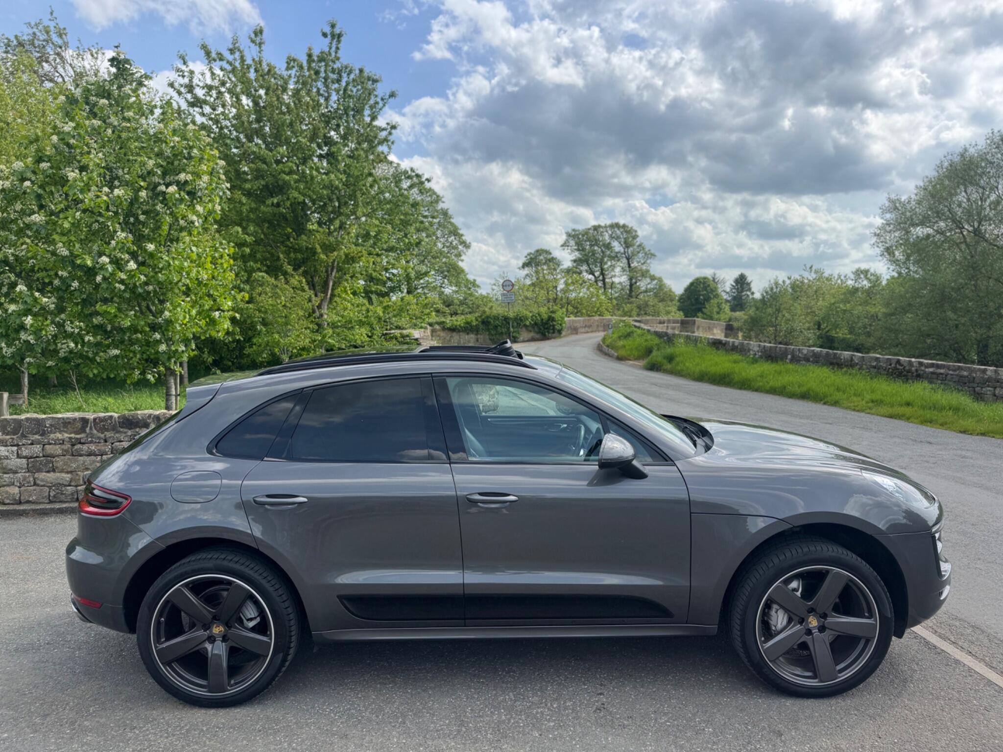 Porsche Macan - Image 18