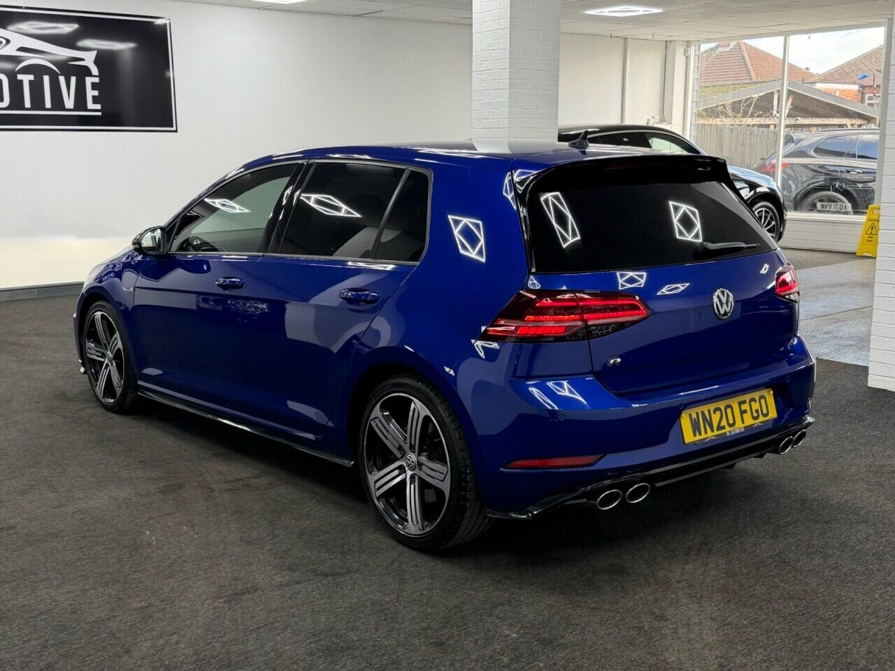 Volkswagen Golf - Image 8