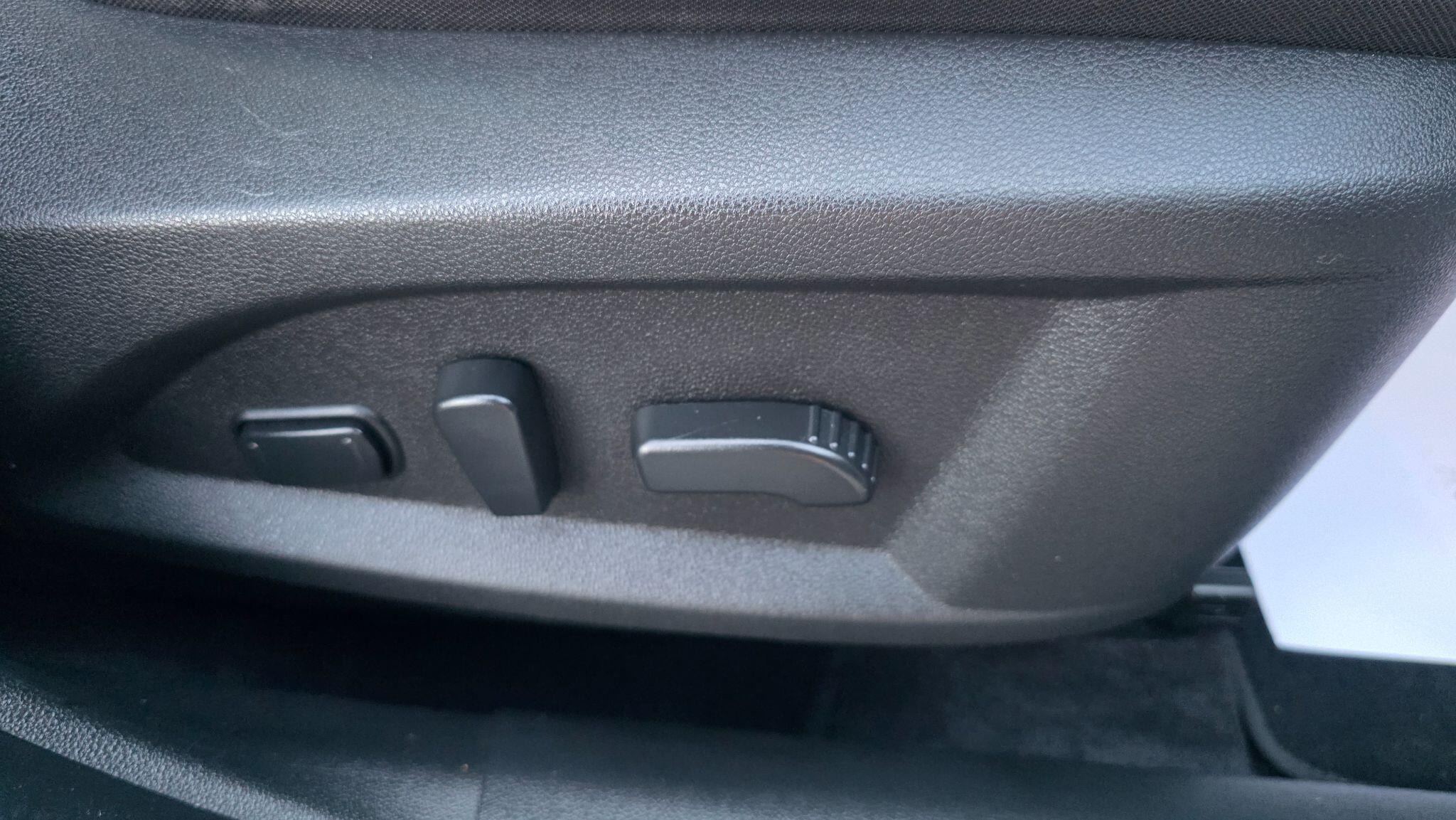 Renault Koleos - Image 30