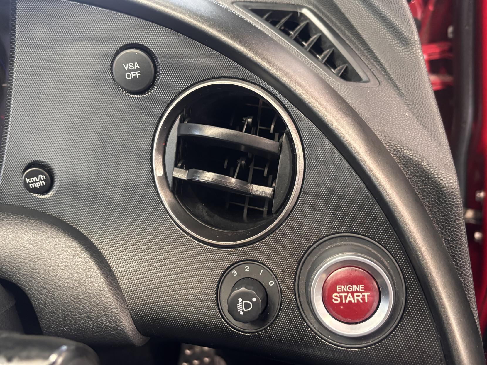 Honda Civic - Image 15