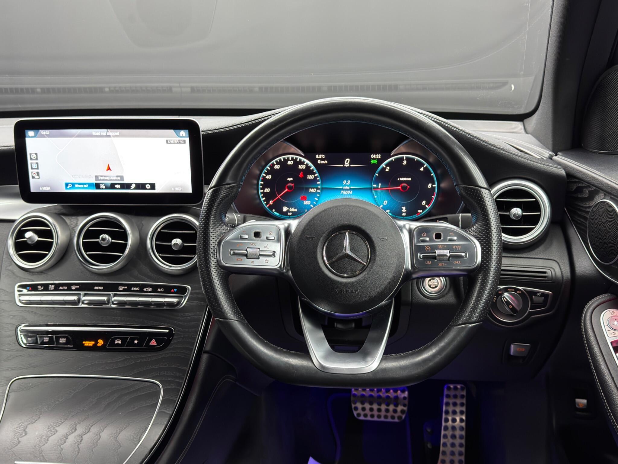 Mercedes GLC - Image 19