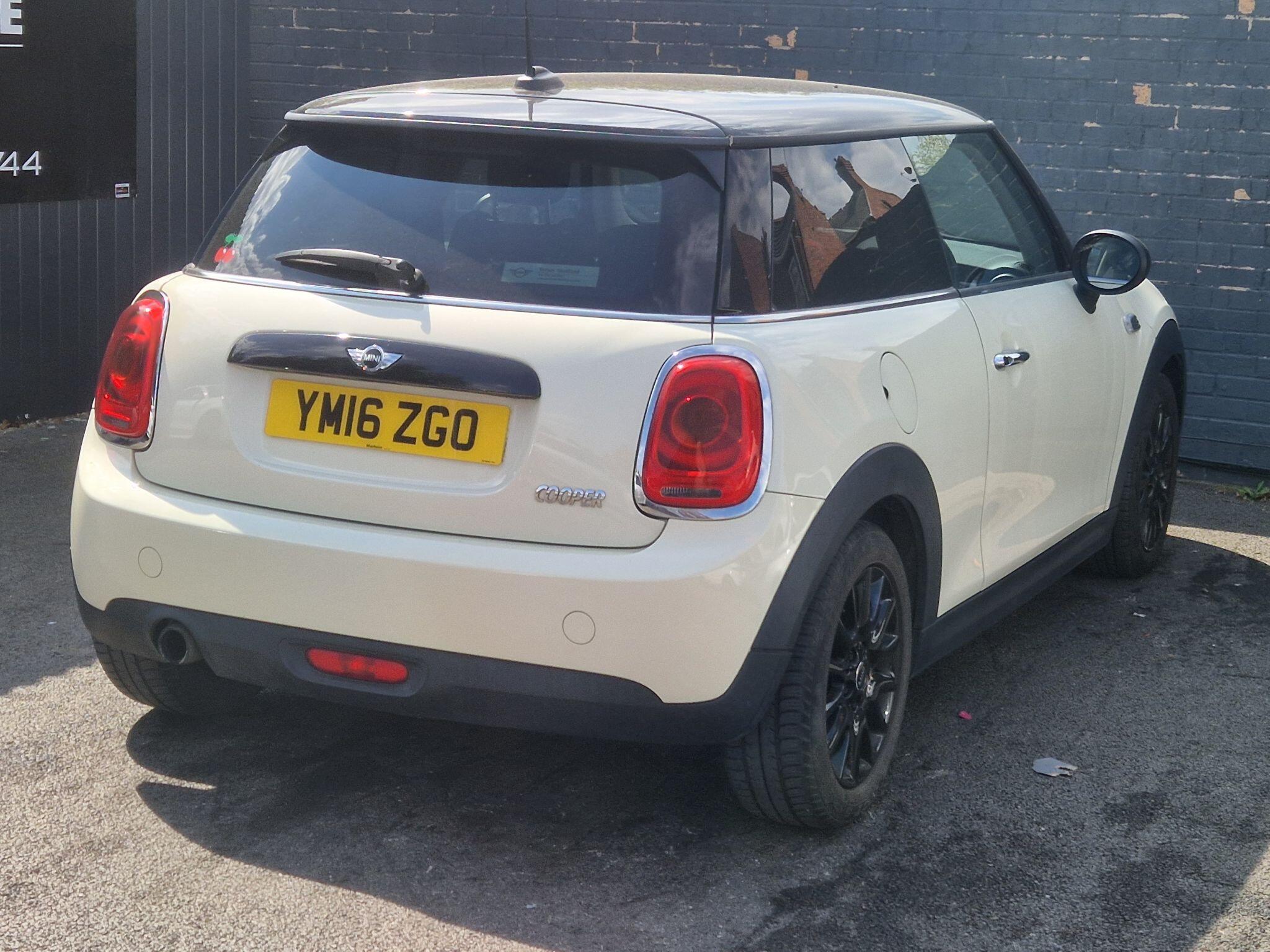 MINI Hatch - Image 10