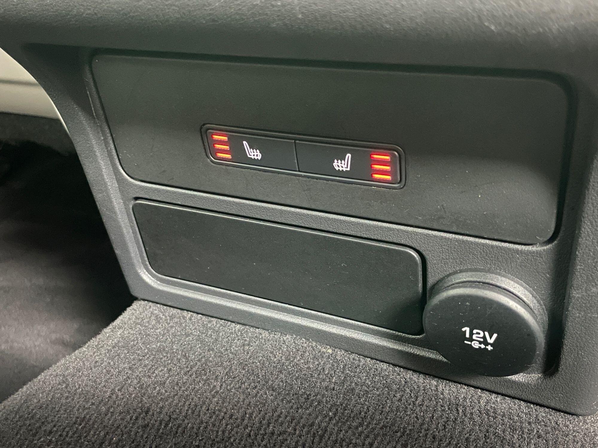 Jaguar XE - Image 28