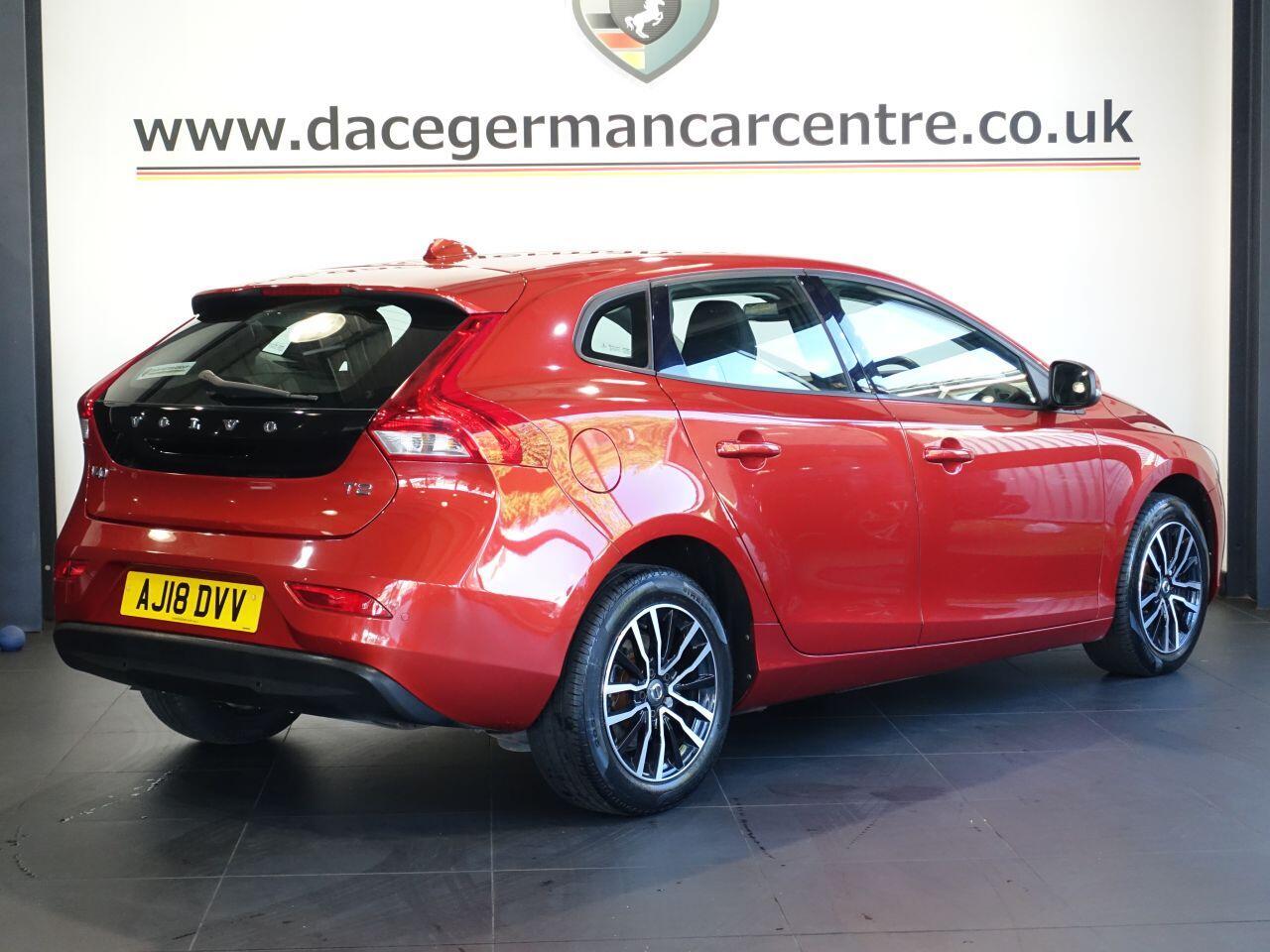 Volvo V40 - Image 6