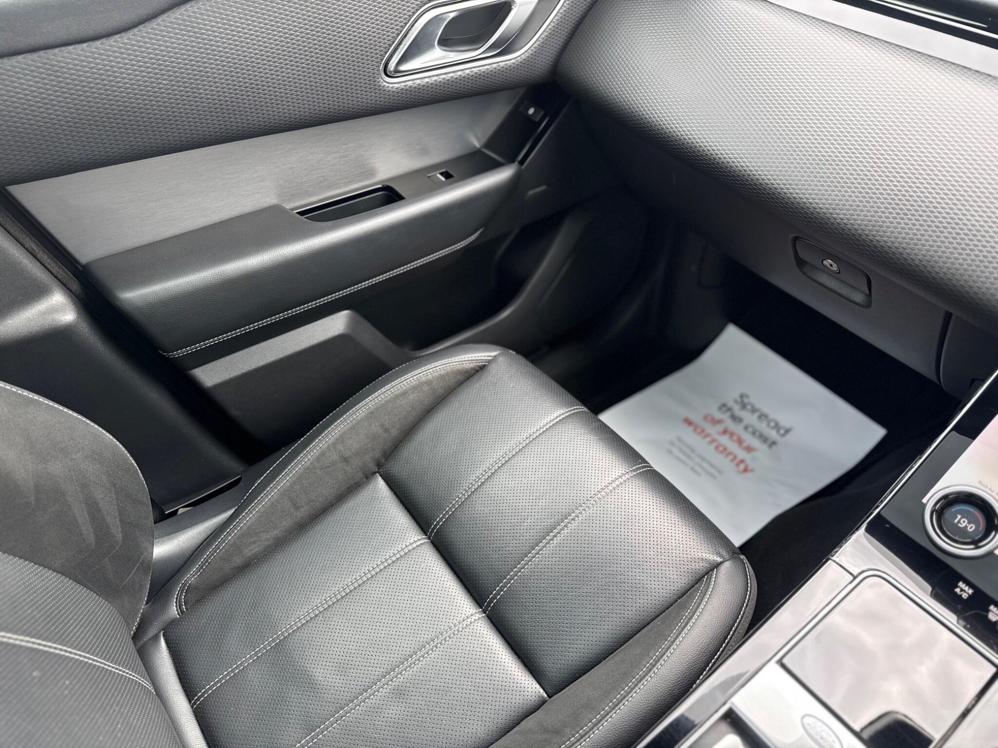 Land Rover Range Rover Velar - Image 54