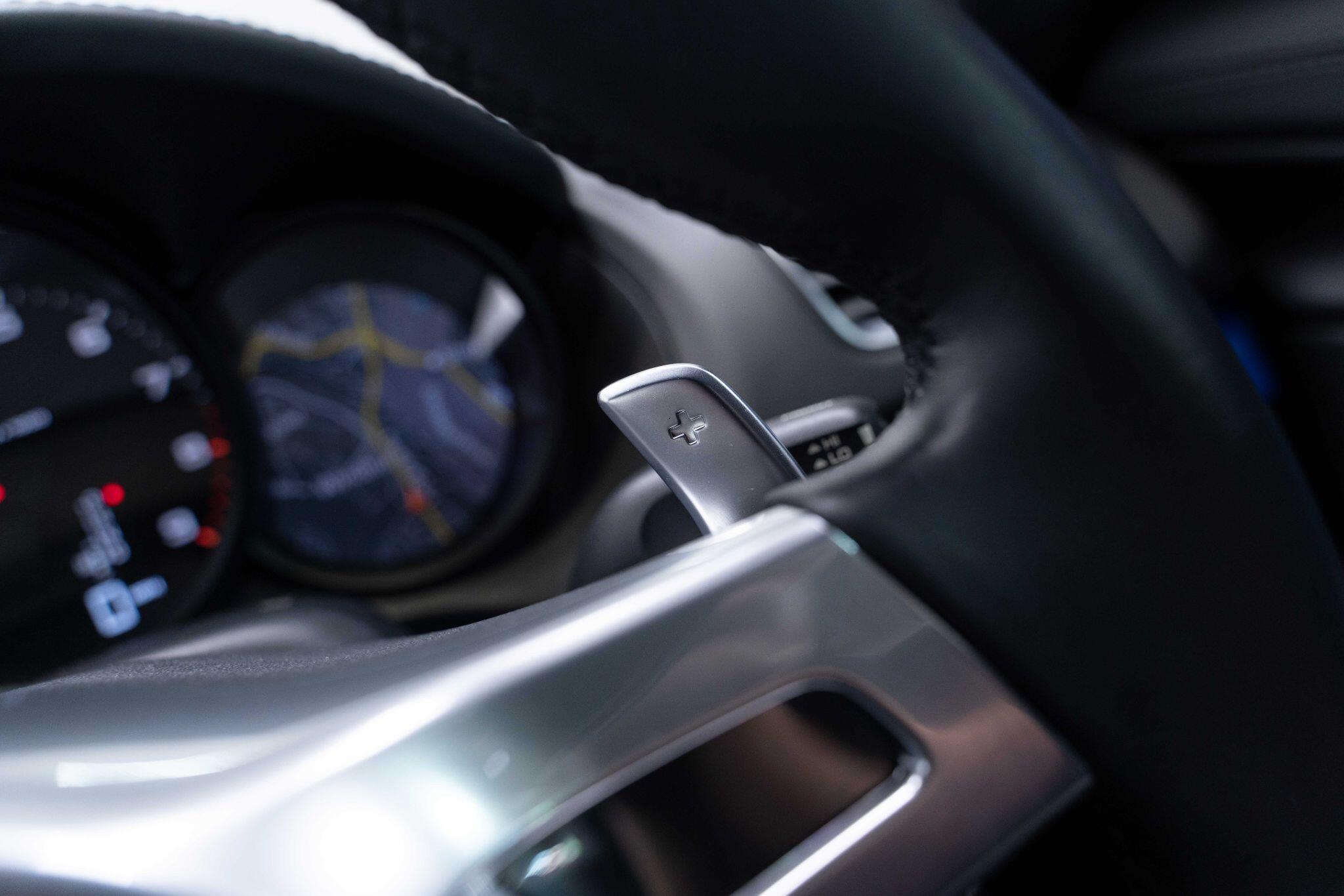 Porsche Cayman - Image 36