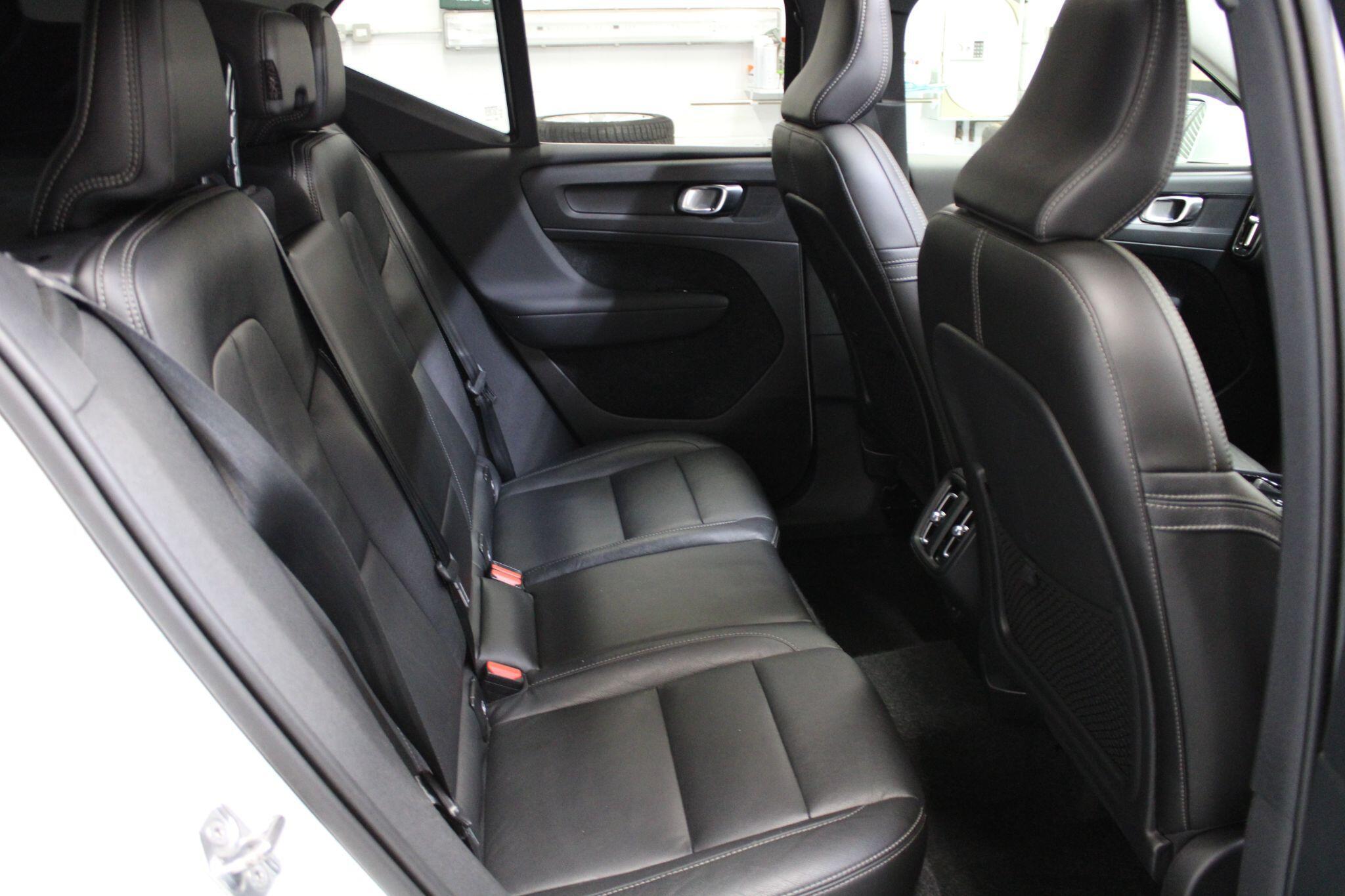 Volvo XC40 - Image 20