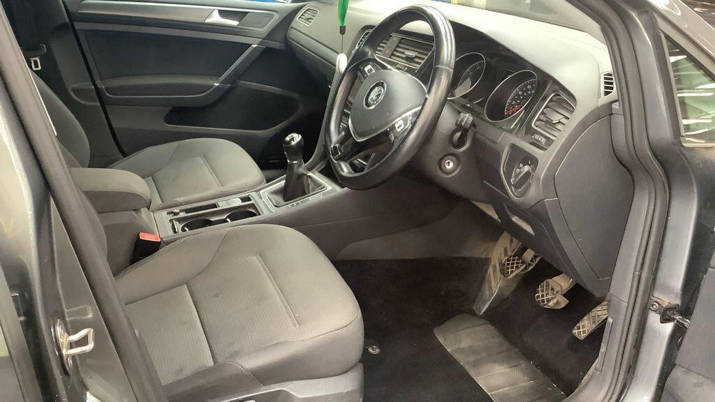 Volkswagen Golf - Image 3