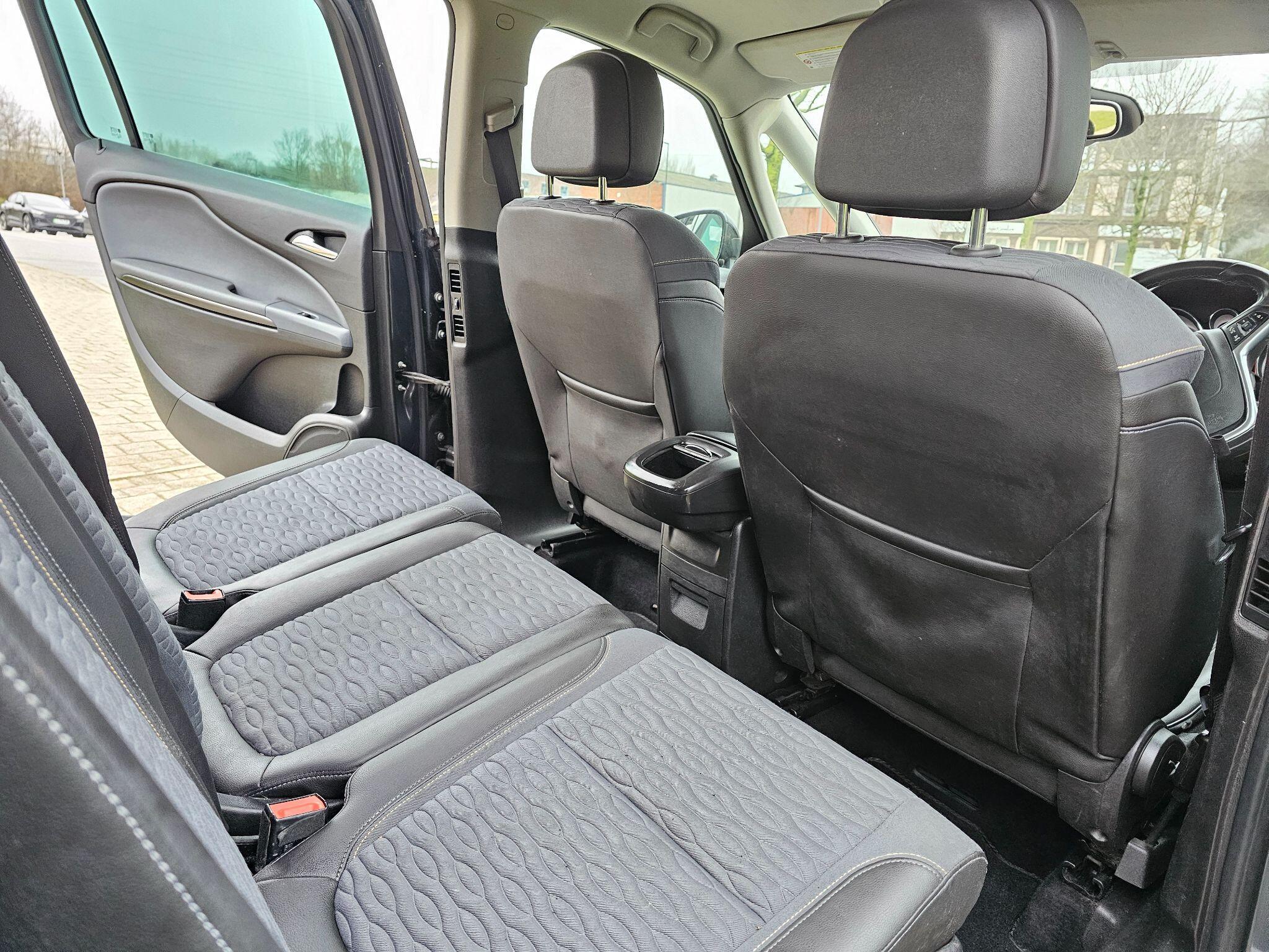 Vauxhall Zafira Tourer - Image 27