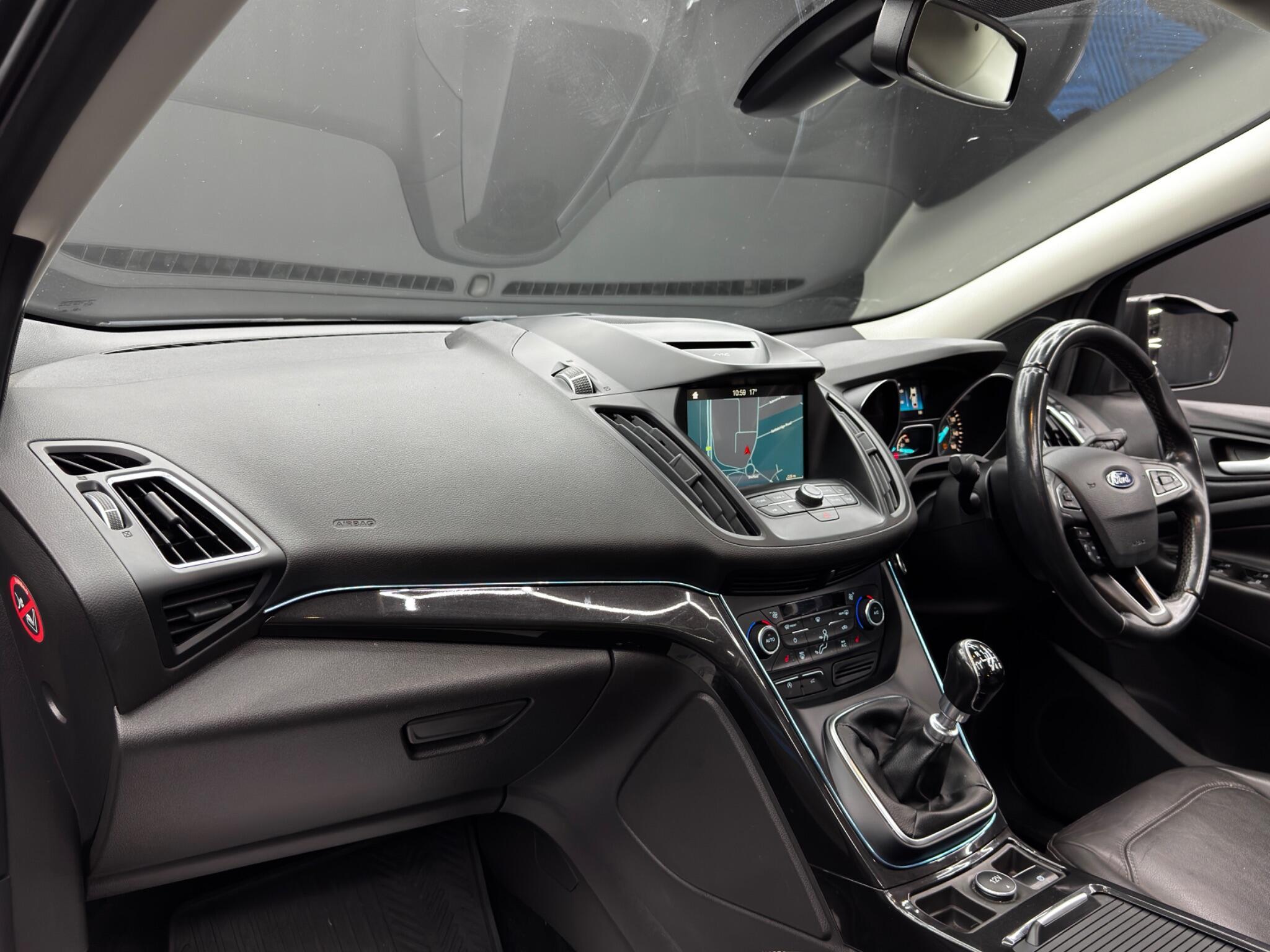 Ford Kuga - Image 11