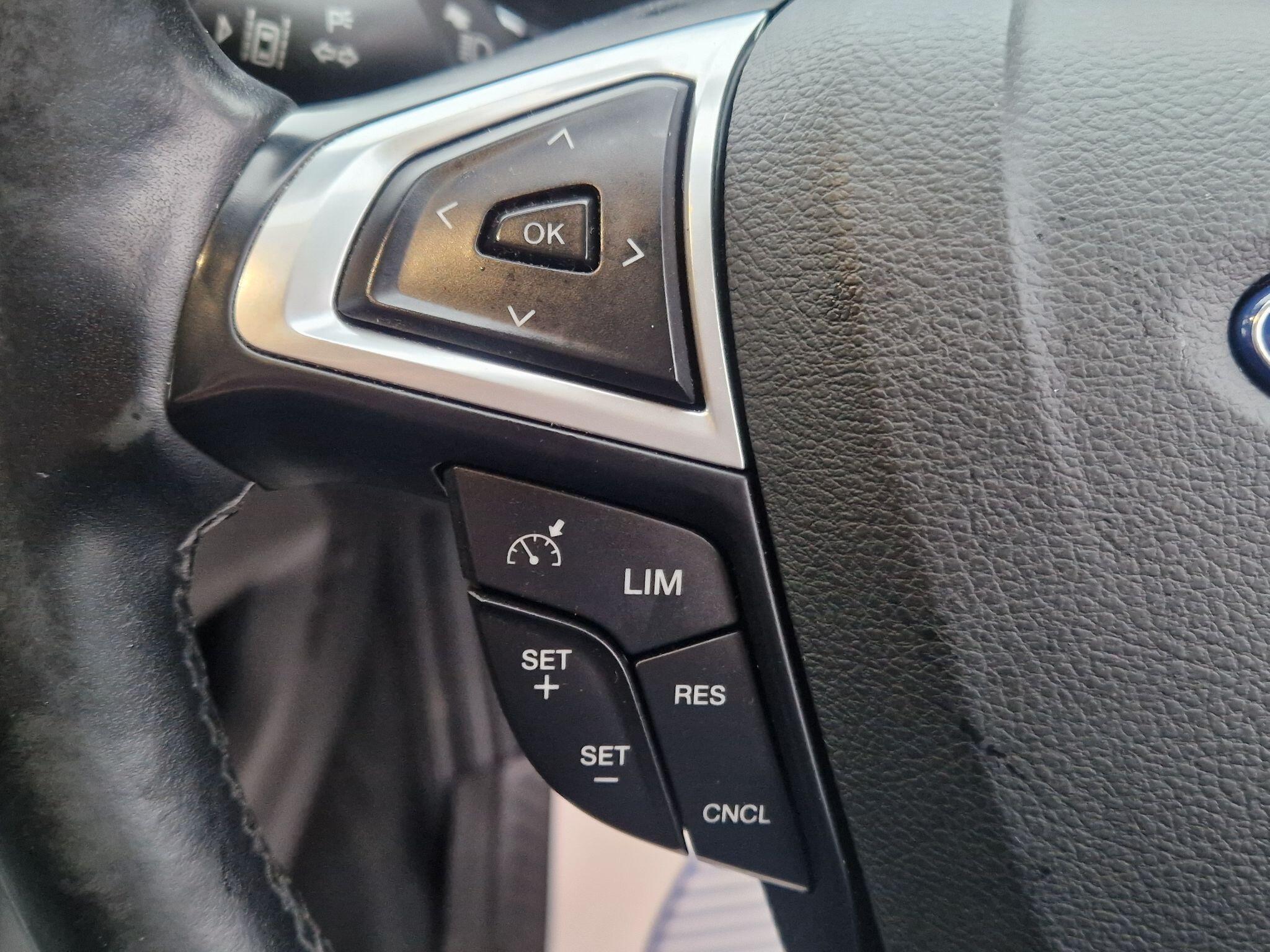 Ford Mondeo - Image 45