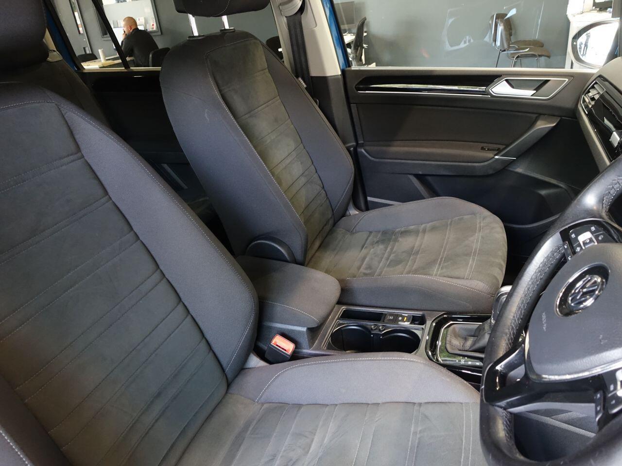 Volkswagen Touran - Image 13