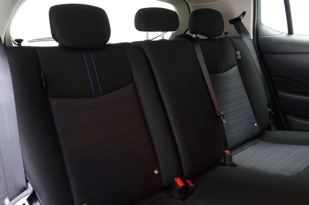 Nissan Leaf - Image 14