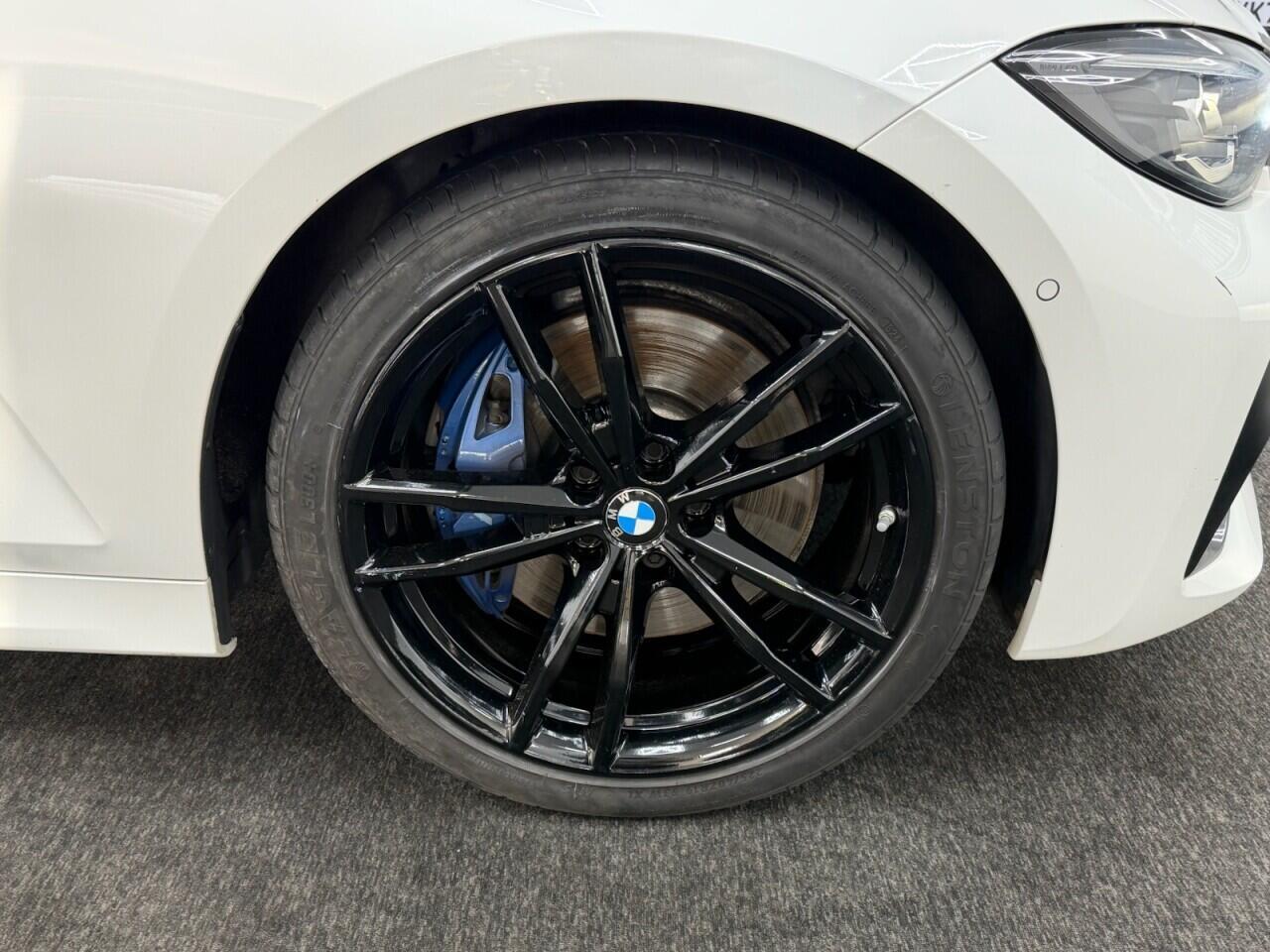 BMW 3 Series - Image 13