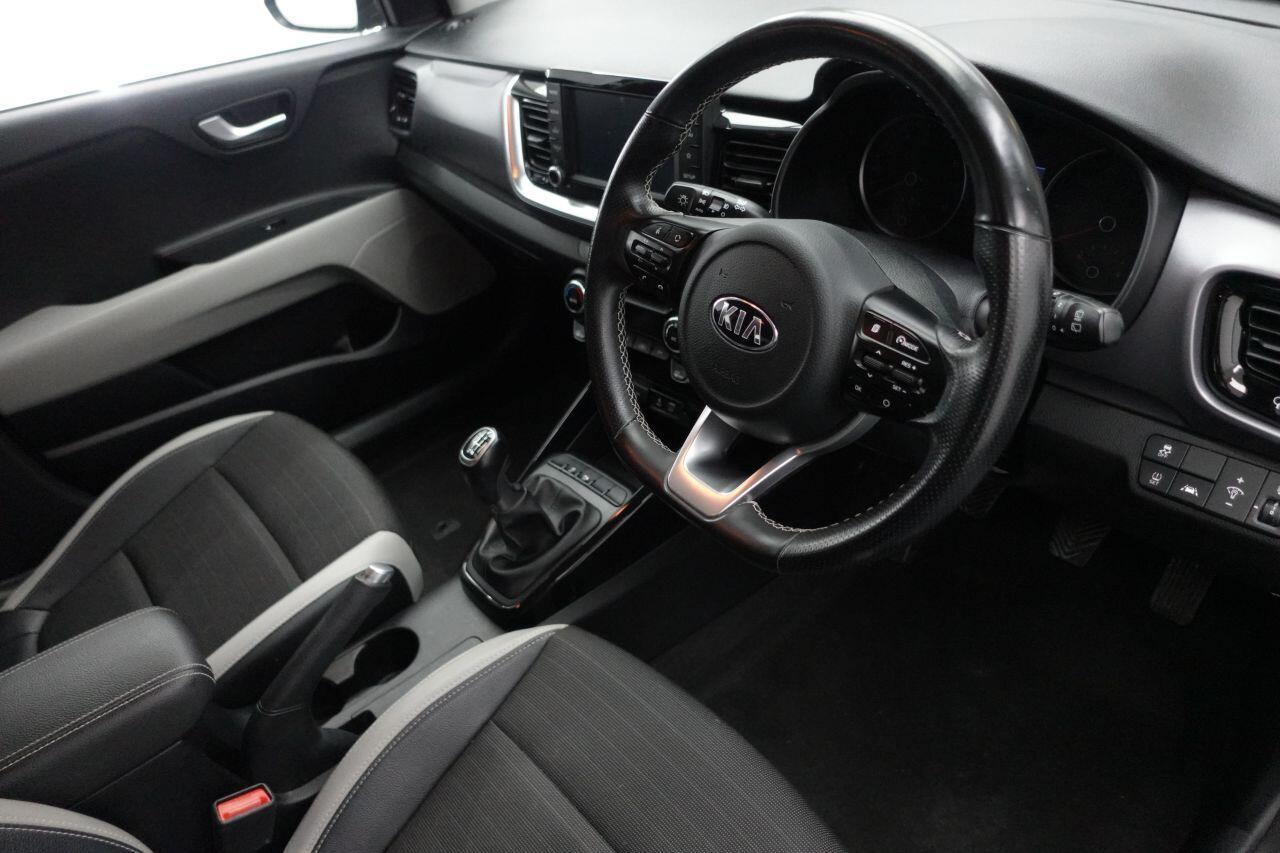 Kia Stonic - Image 15