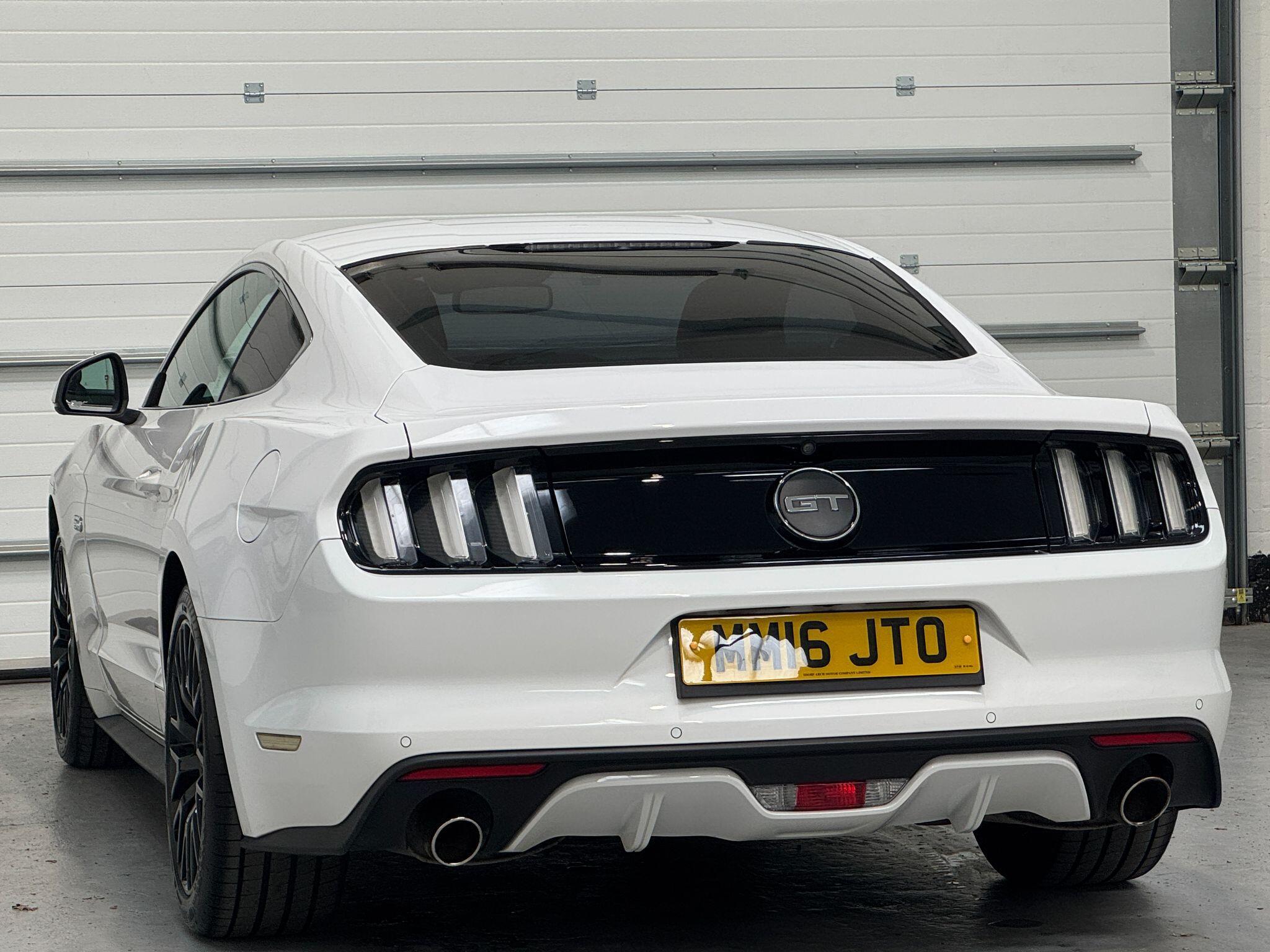 Ford Mustang - Image 14