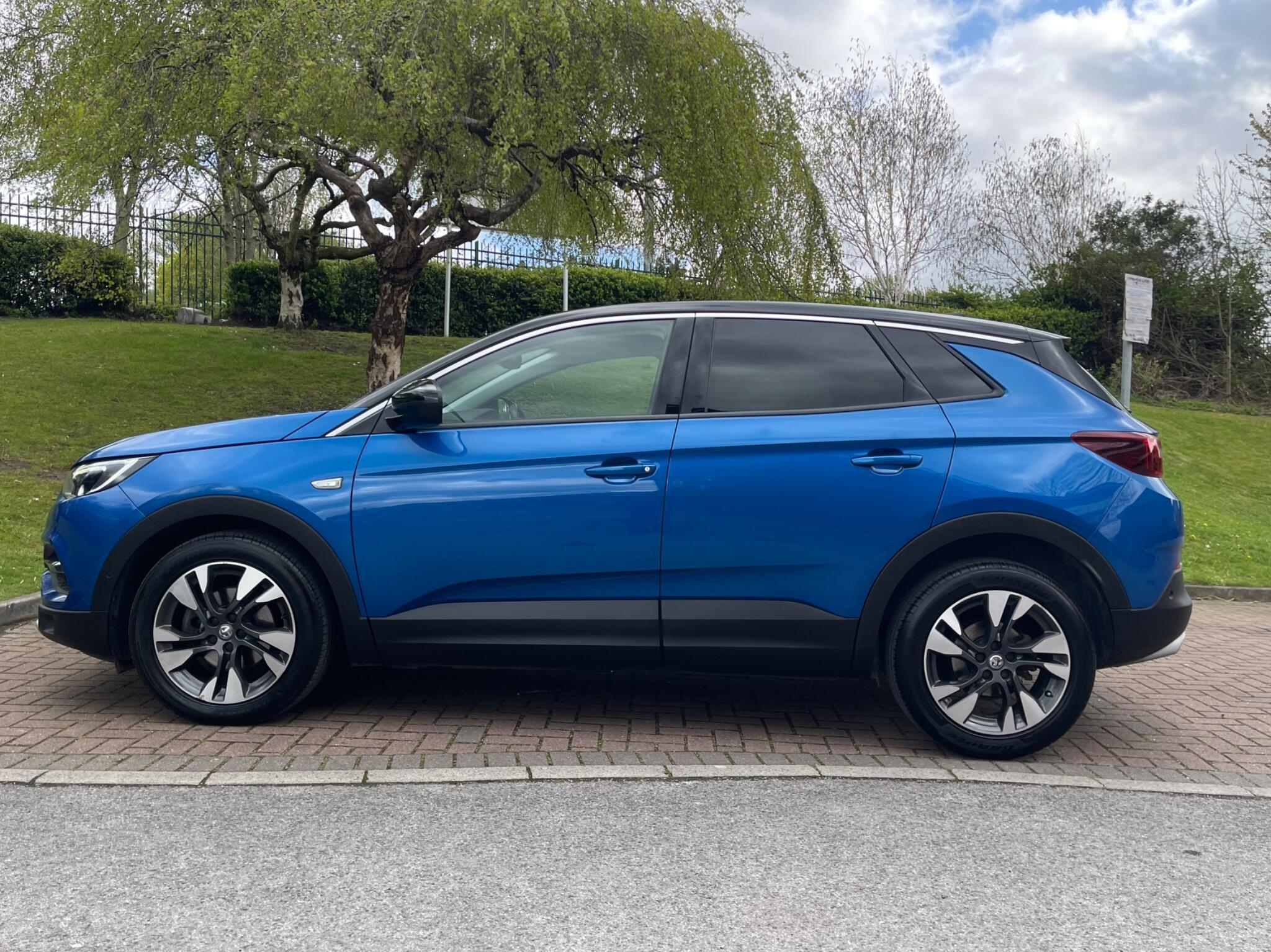 Vauxhall Grandland X - Image 8