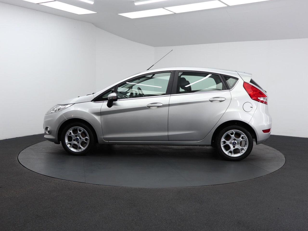 Ford Fiesta - Image 7