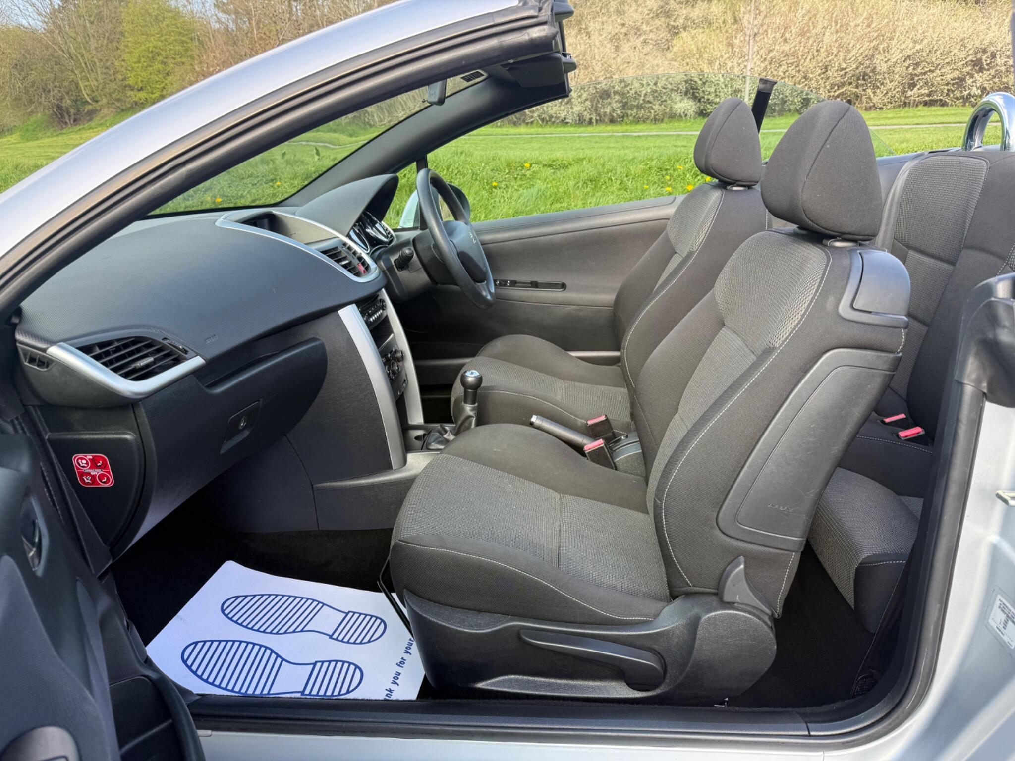 Peugeot 207 CC - Image 14