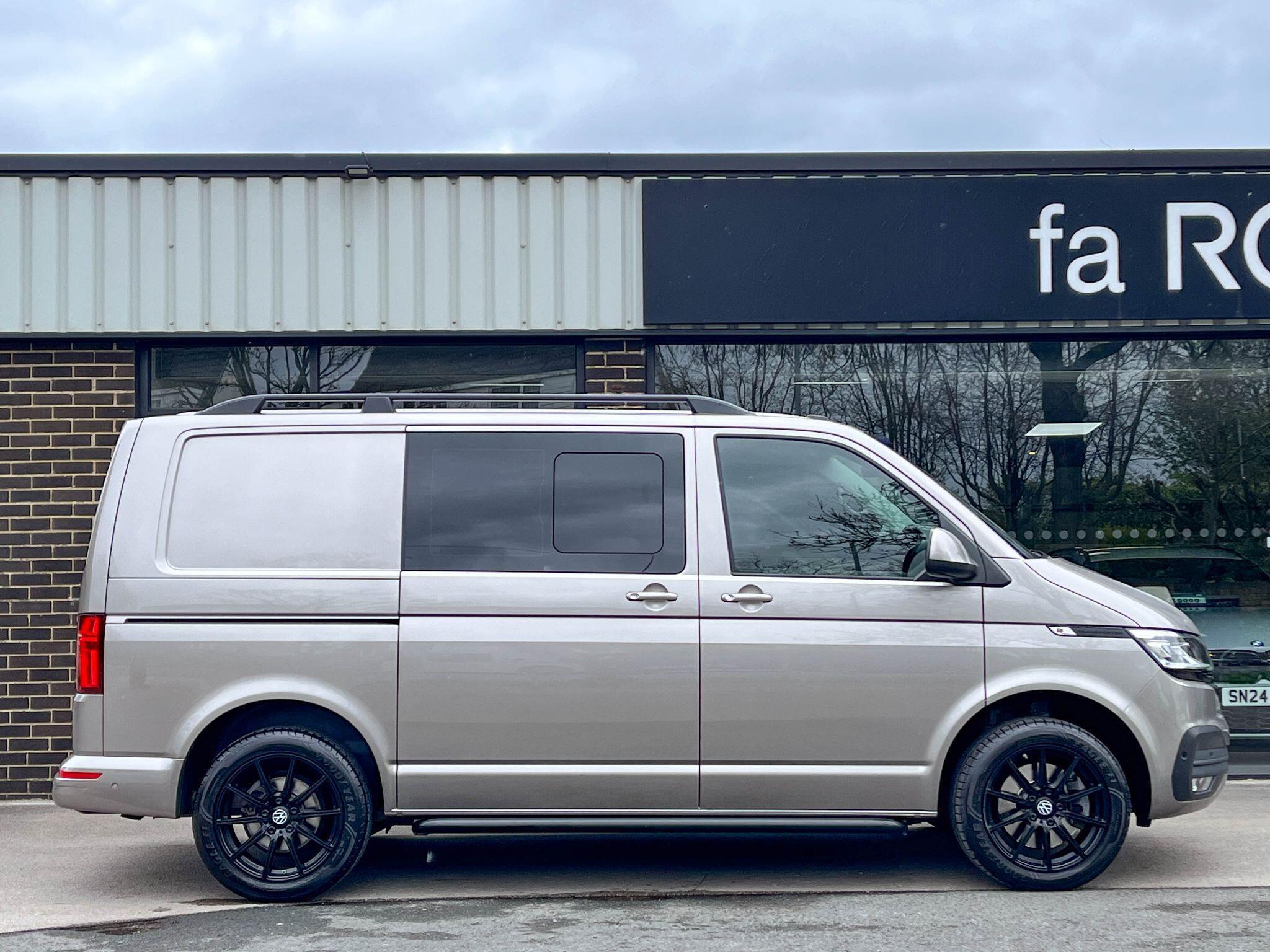 Volkswagen Transporter - Image 18
