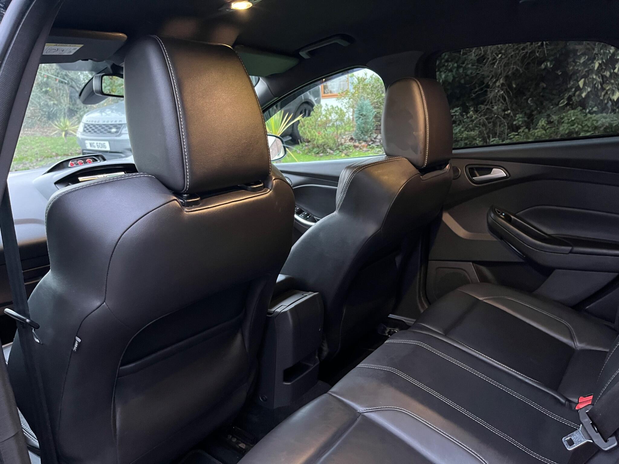 Ford Focus - Image 15