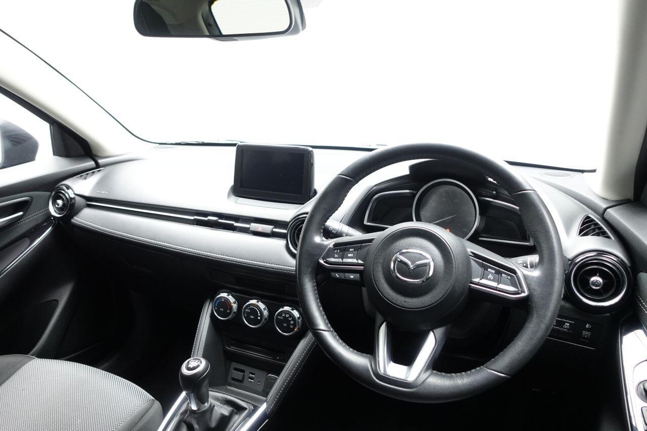 Mazda MAZDA2 - Image 15