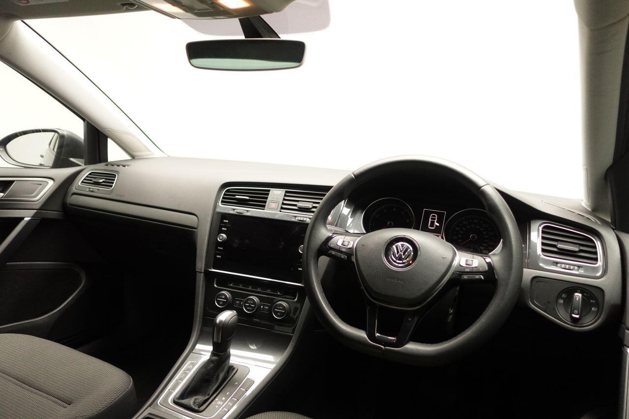 Volkswagen Golf - Image 23