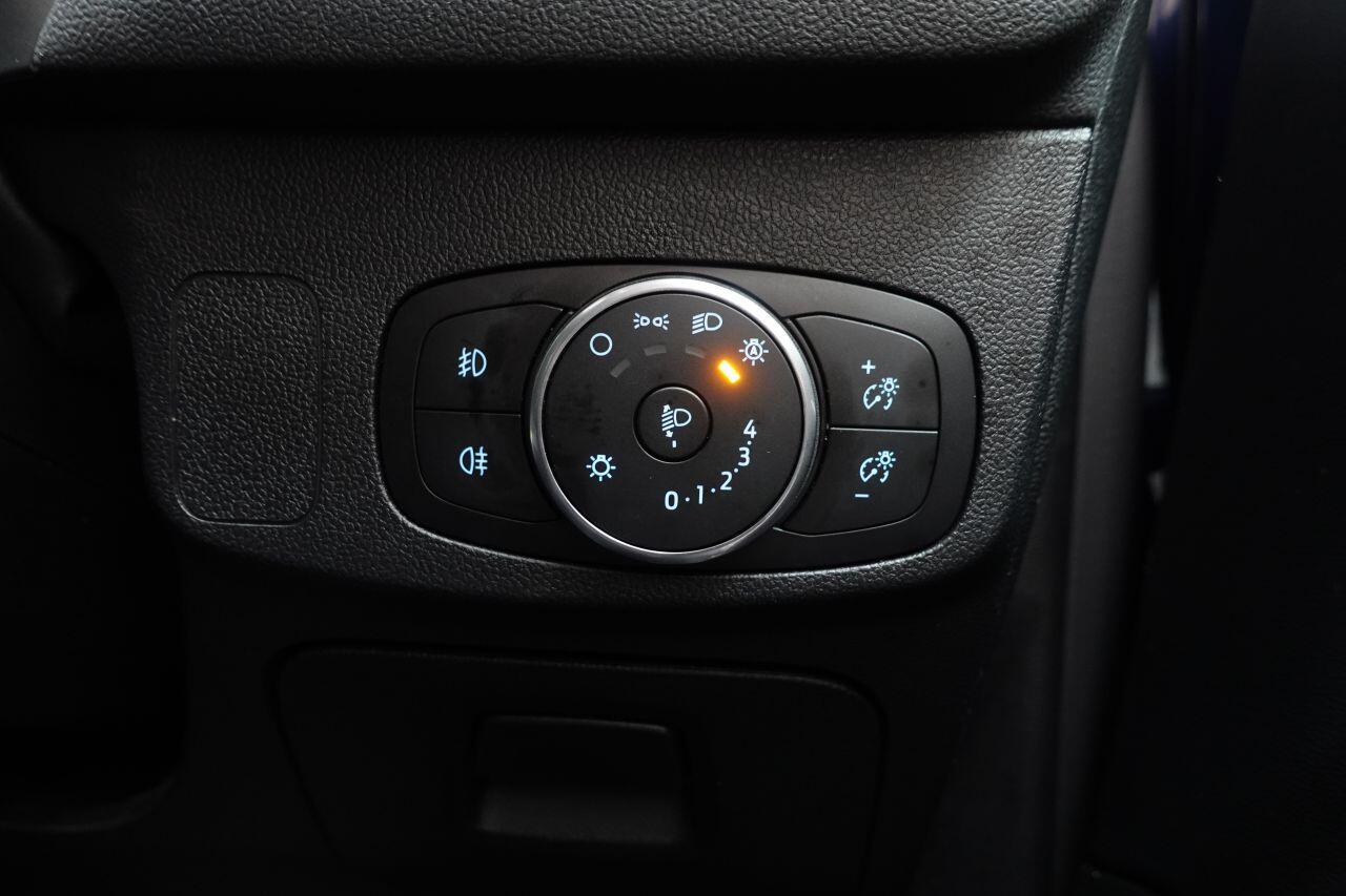 Ford Focus - Image 45