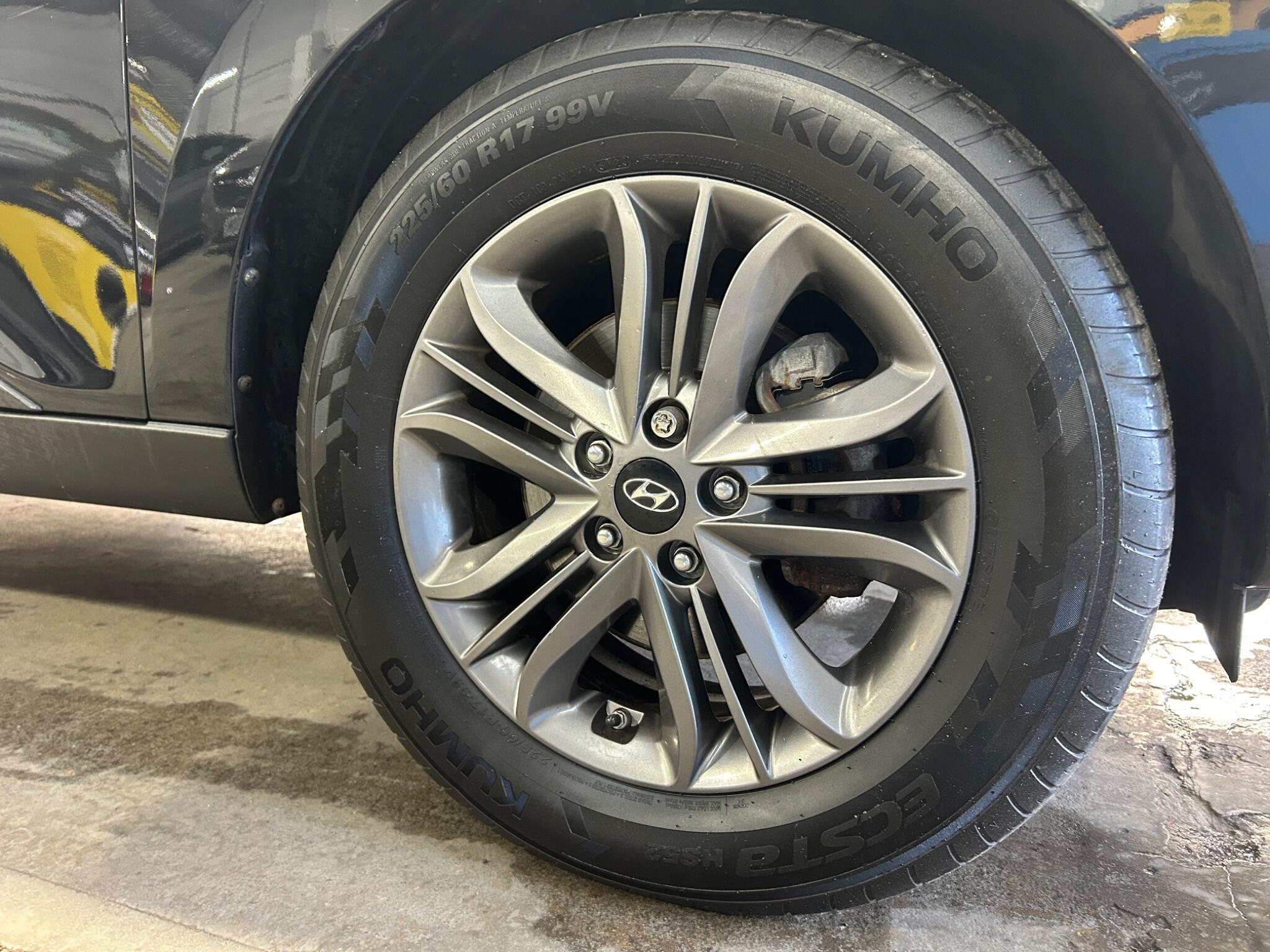 Hyundai ix35 - Image 31