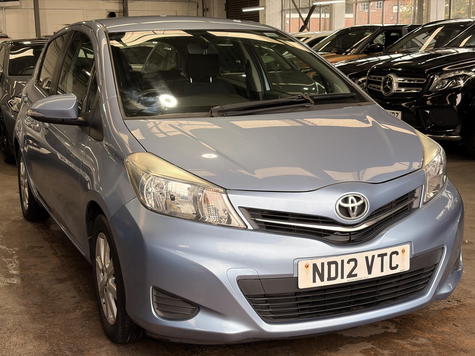 Toyota Yaris - Image 2