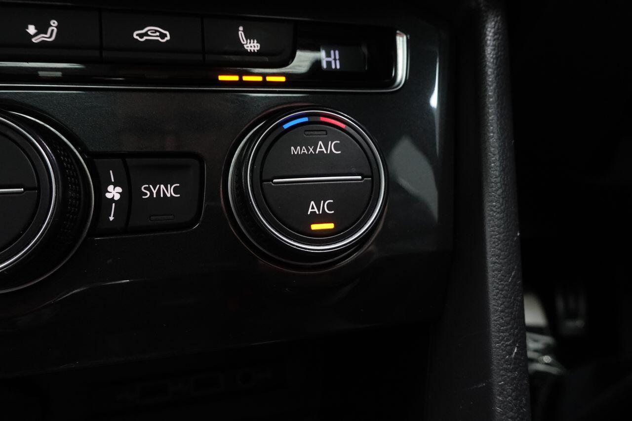 Volkswagen Tiguan - Image 43